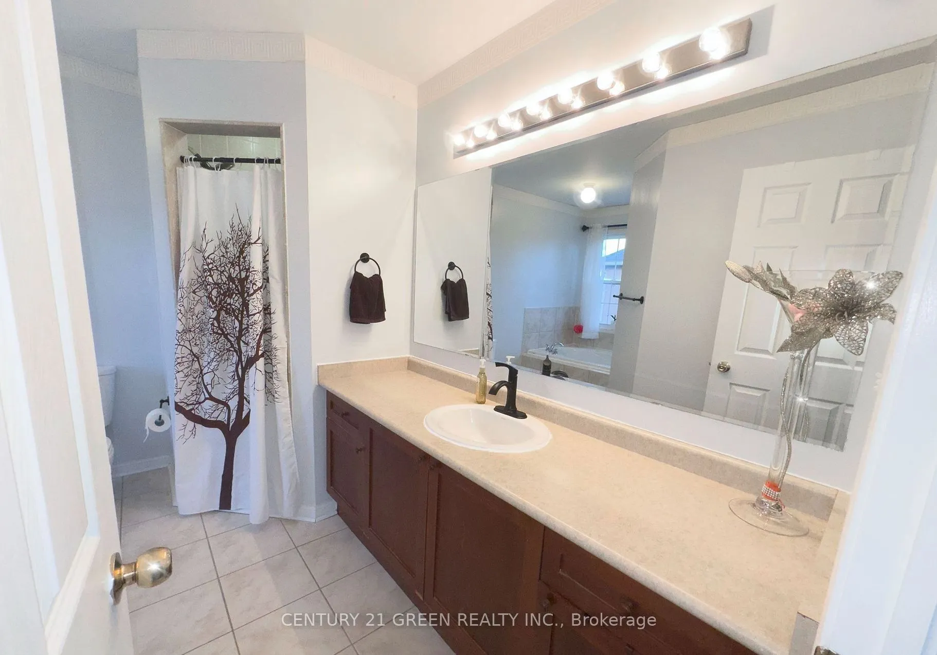 57 Sugarhill Drive, #(Upper)