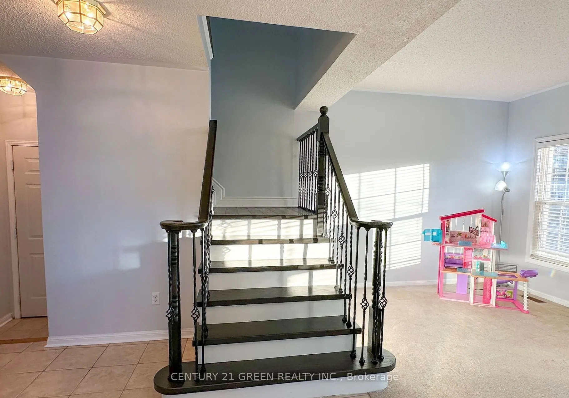 57 Sugarhill Drive, #(Upper)