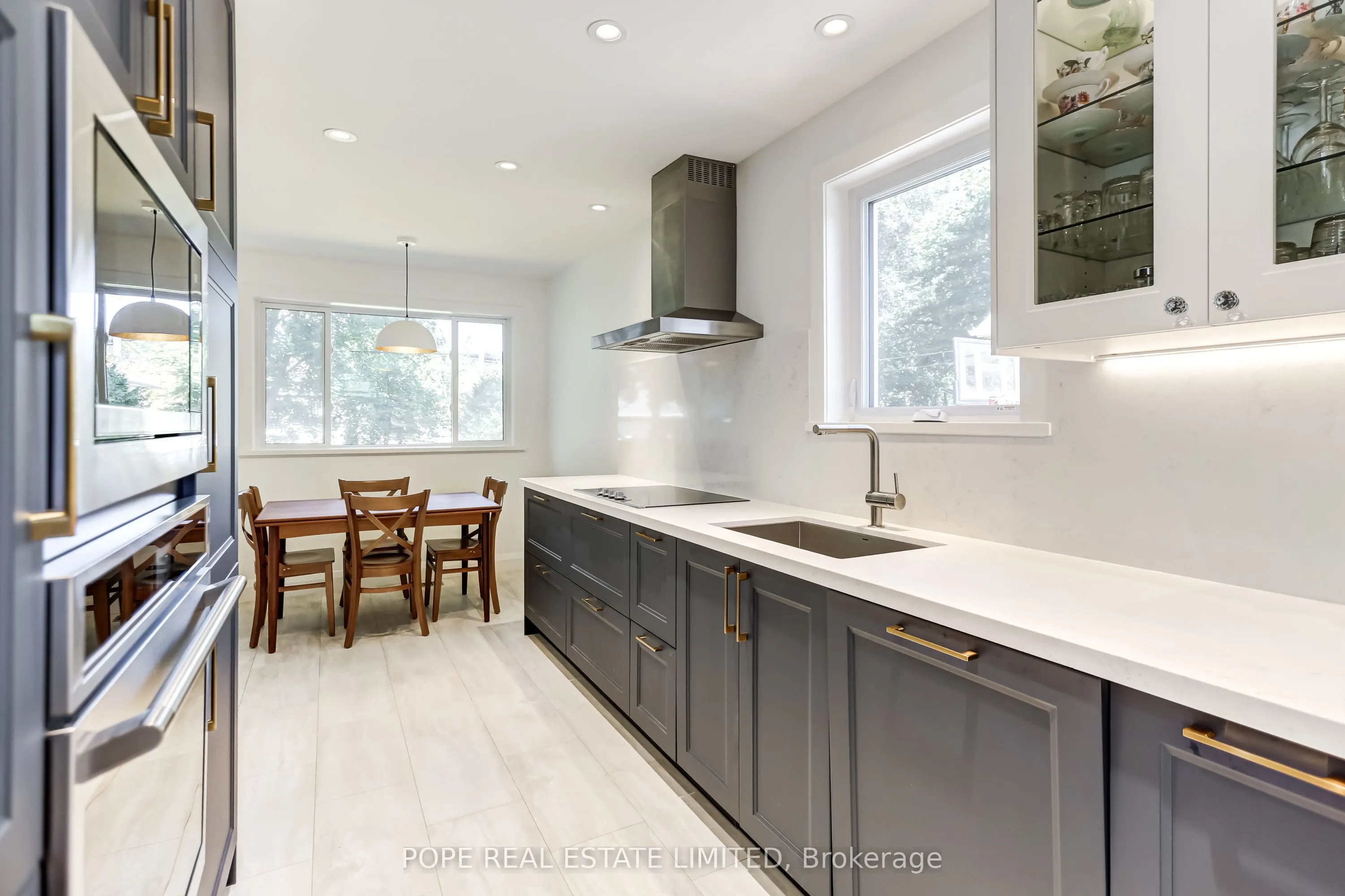 35 Tofield Crescent