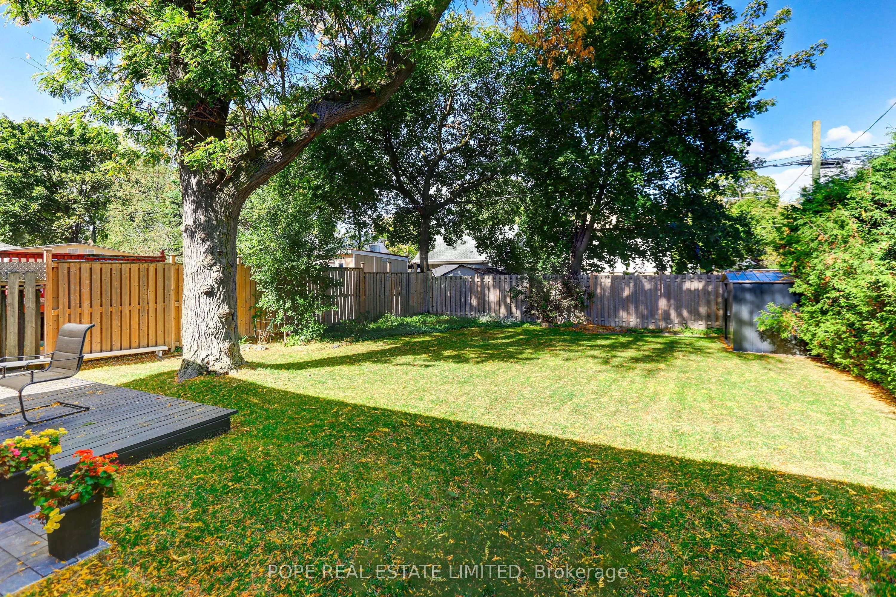 35 Tofield Crescent