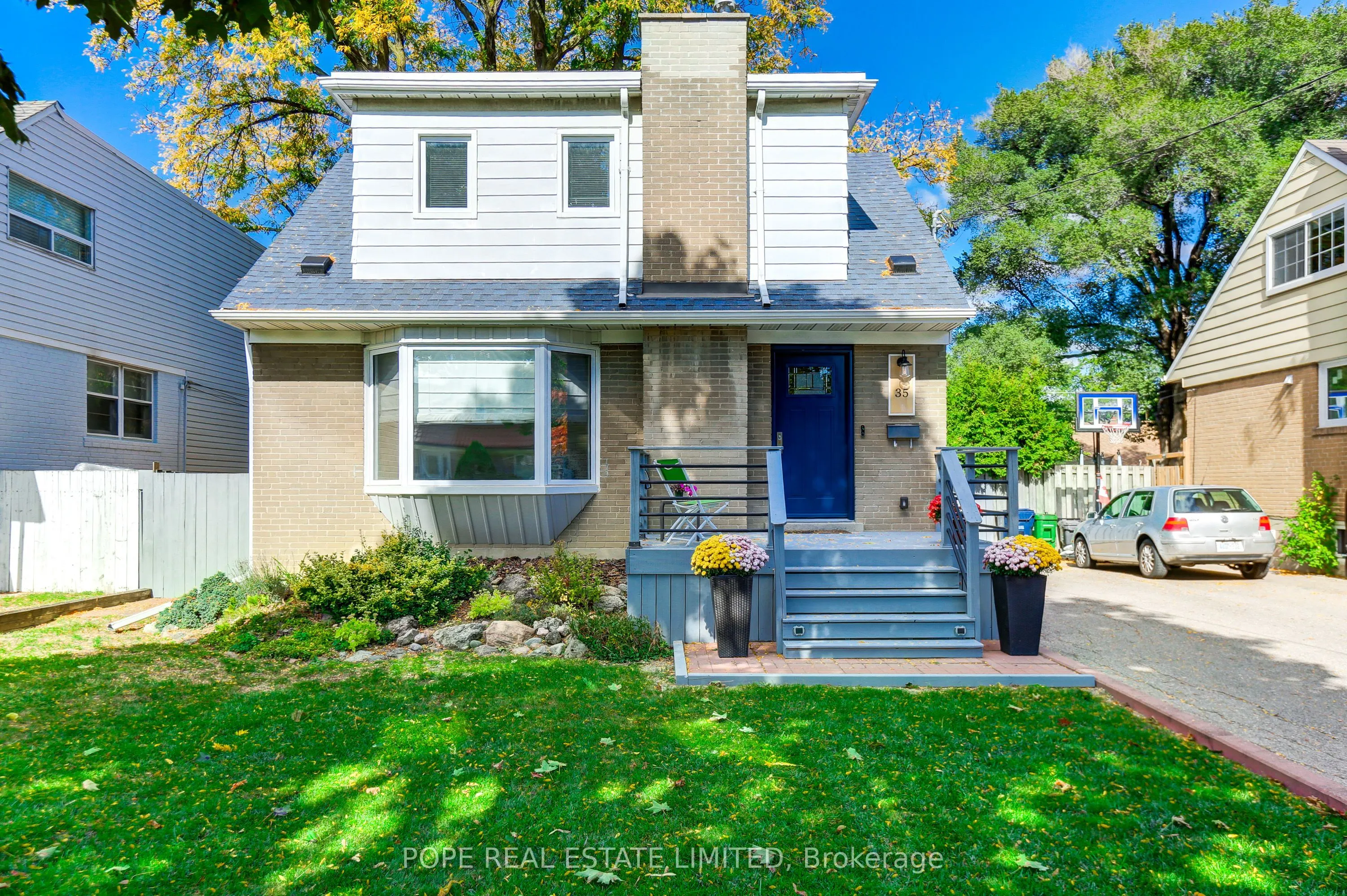 35 Tofield Crescent