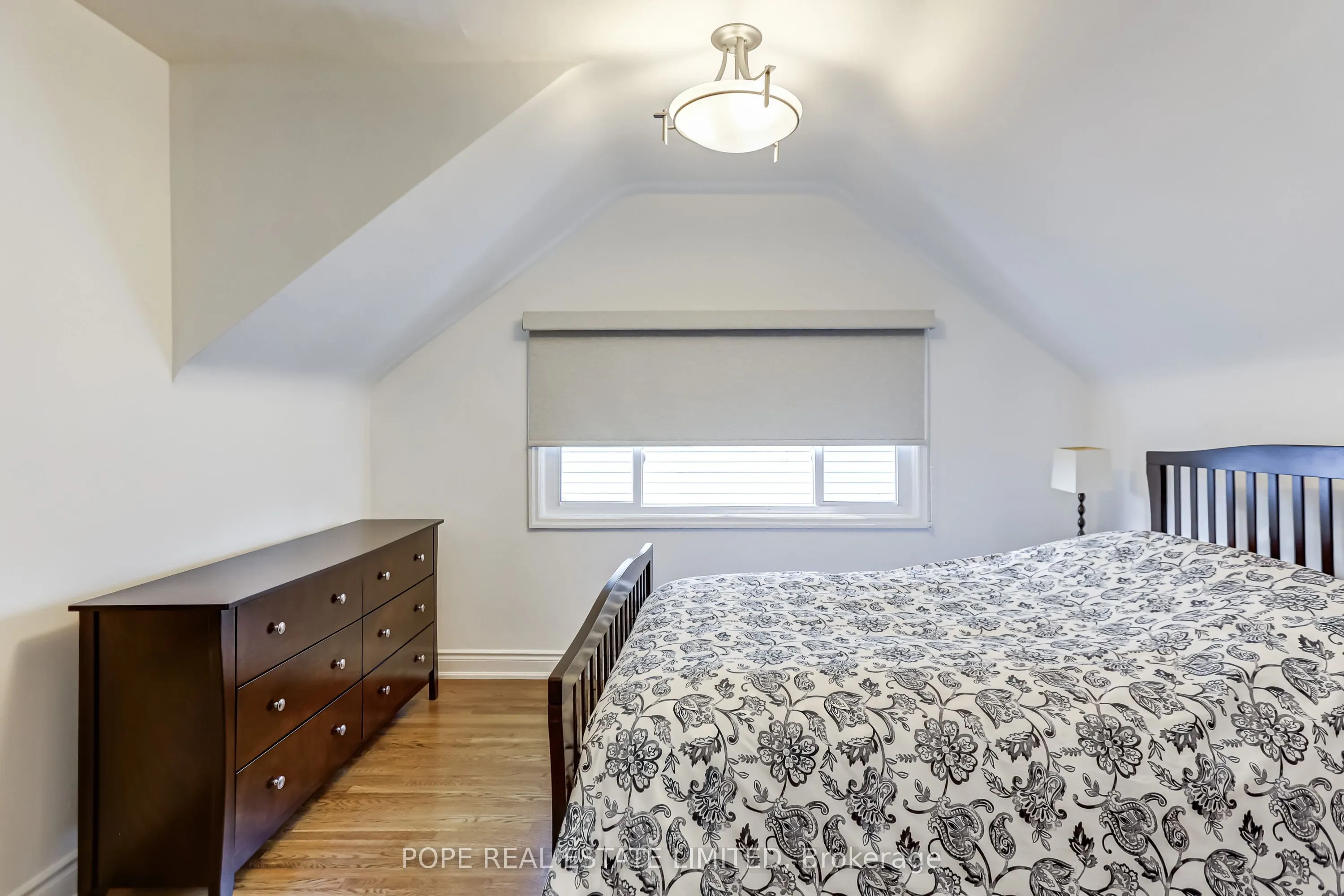 35 Tofield Crescent