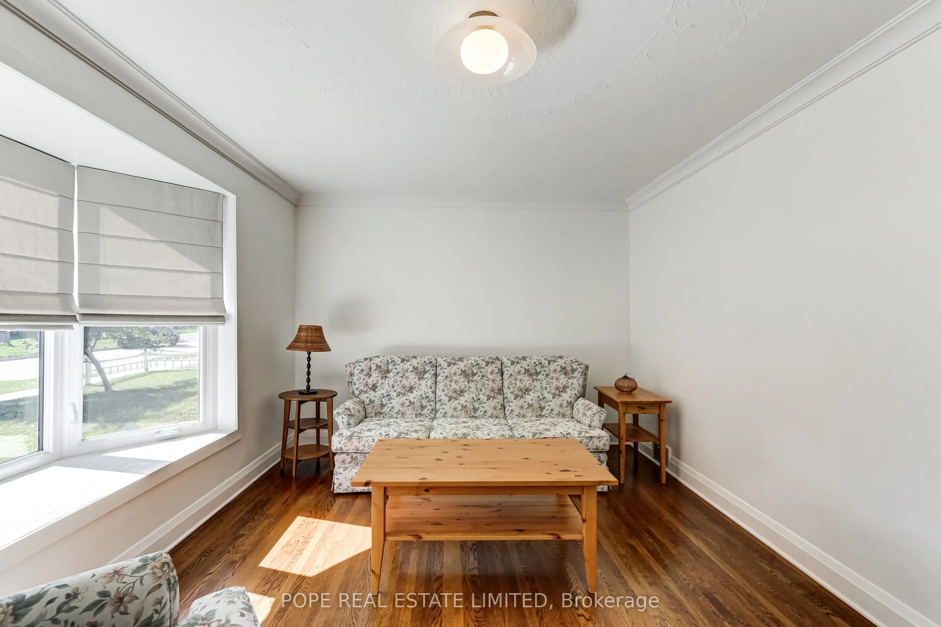 35 Tofield Crescent