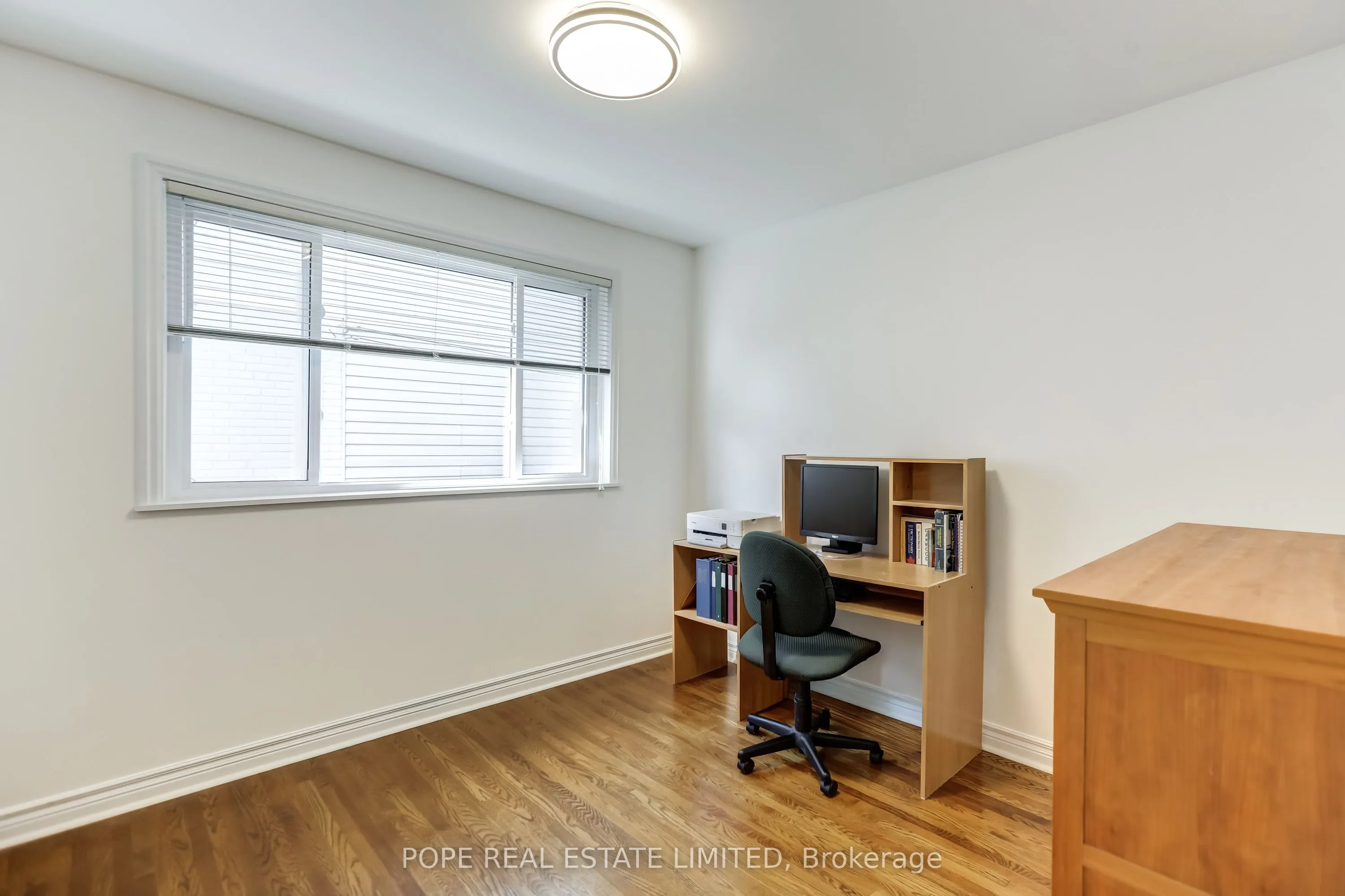 35 Tofield Crescent