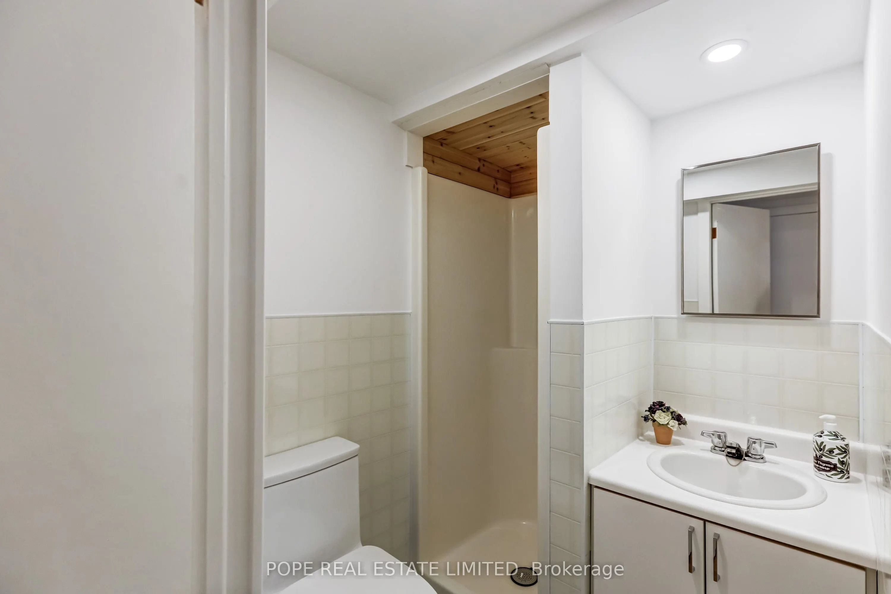 35 Tofield Crescent
