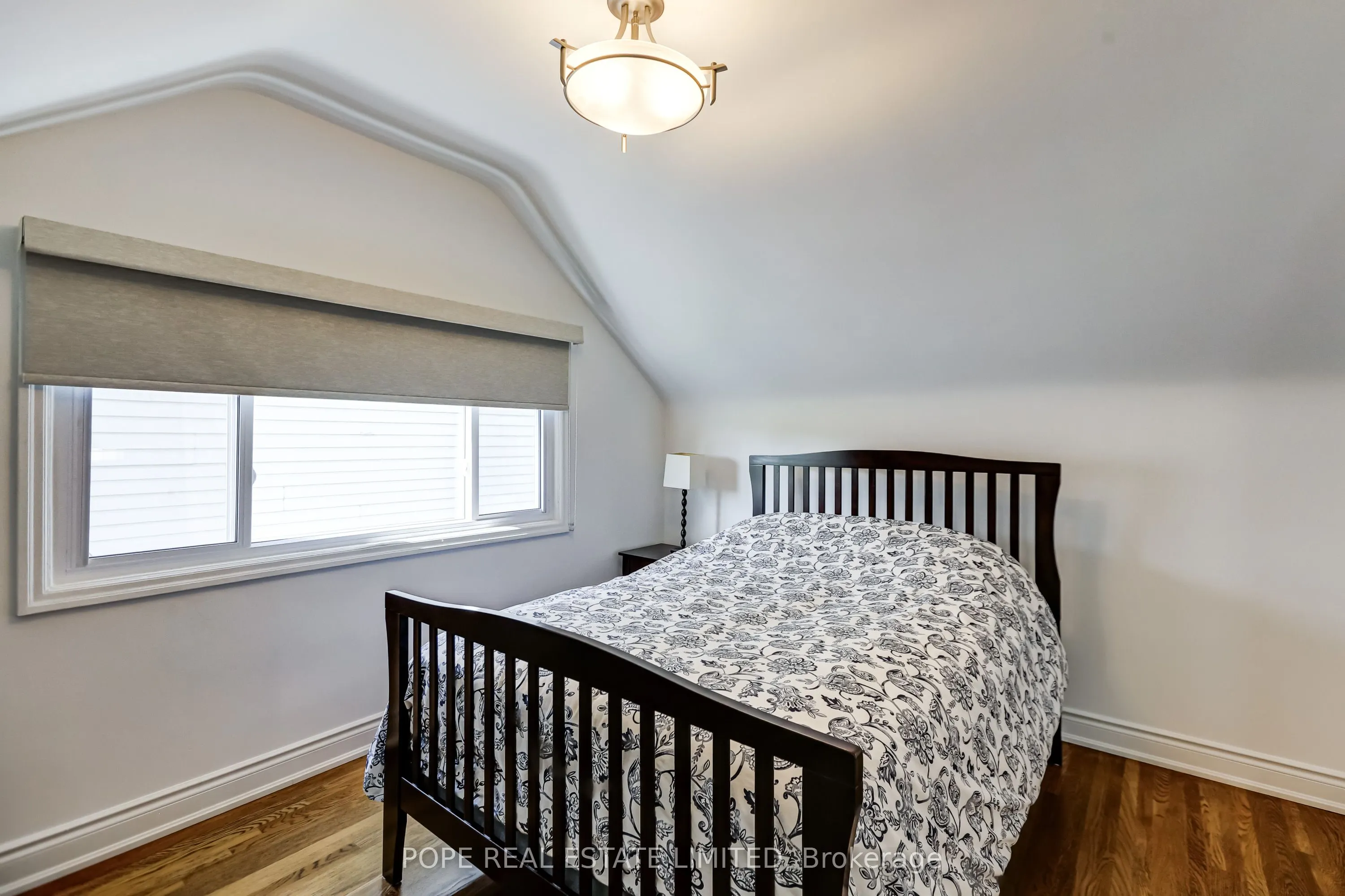 35 Tofield Crescent