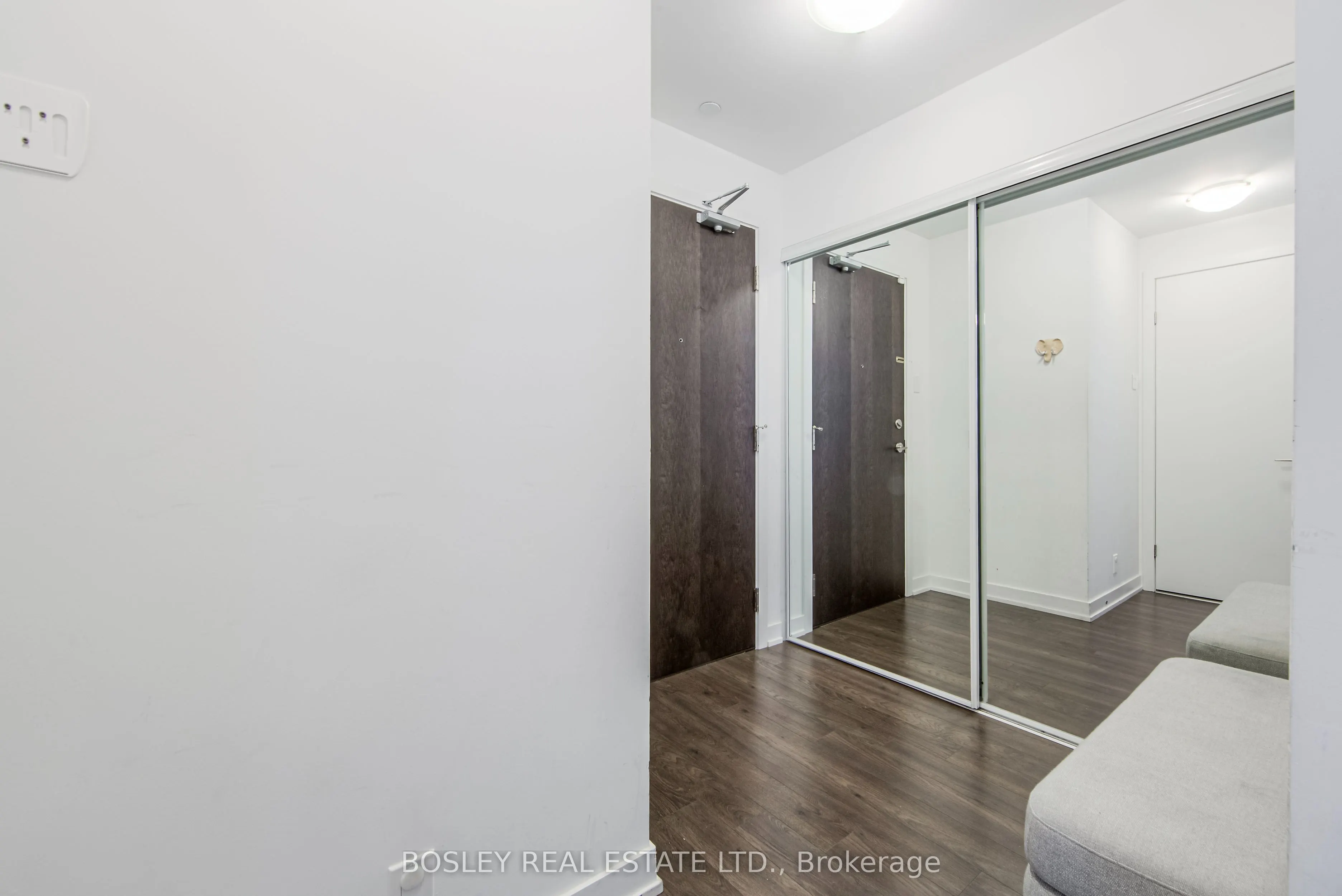 10 Park Lawn Road, #1210
