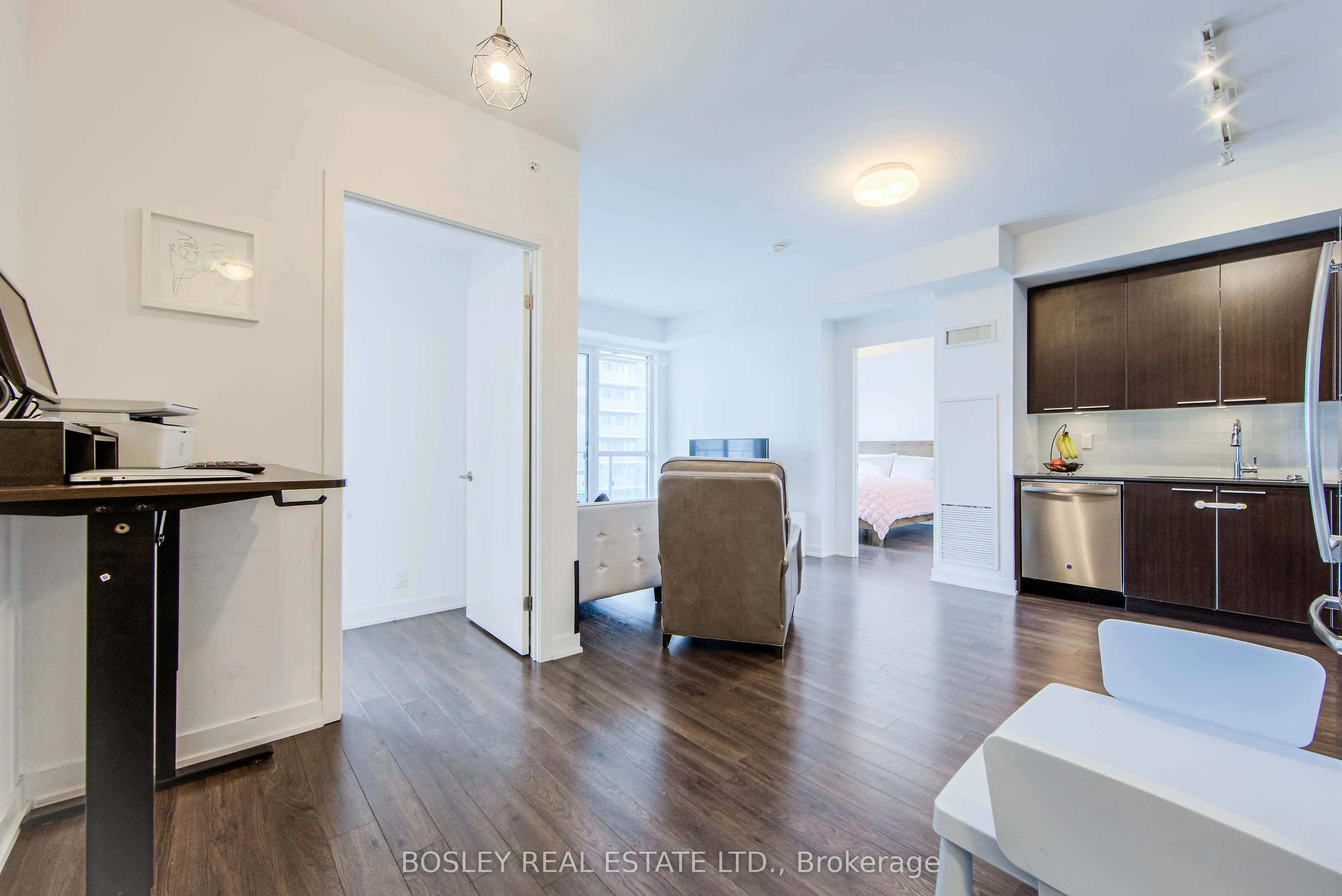 10 Park Lawn Road, #1210