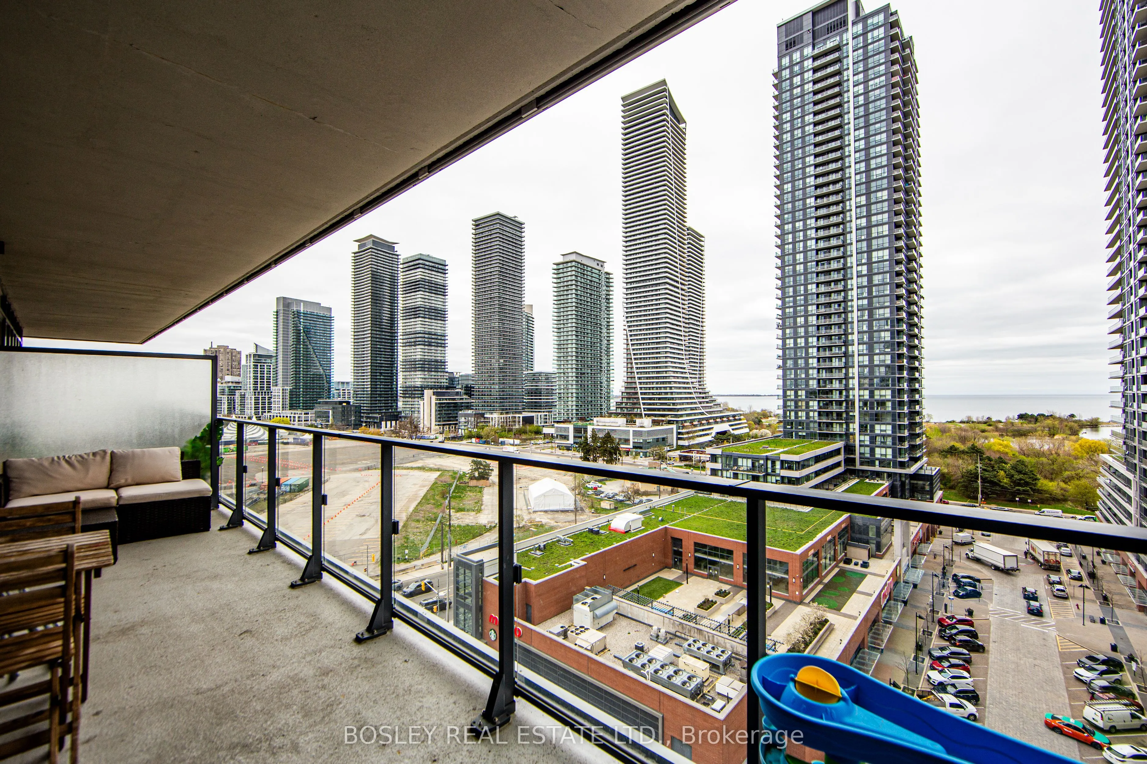 10 Park Lawn Road, #1210