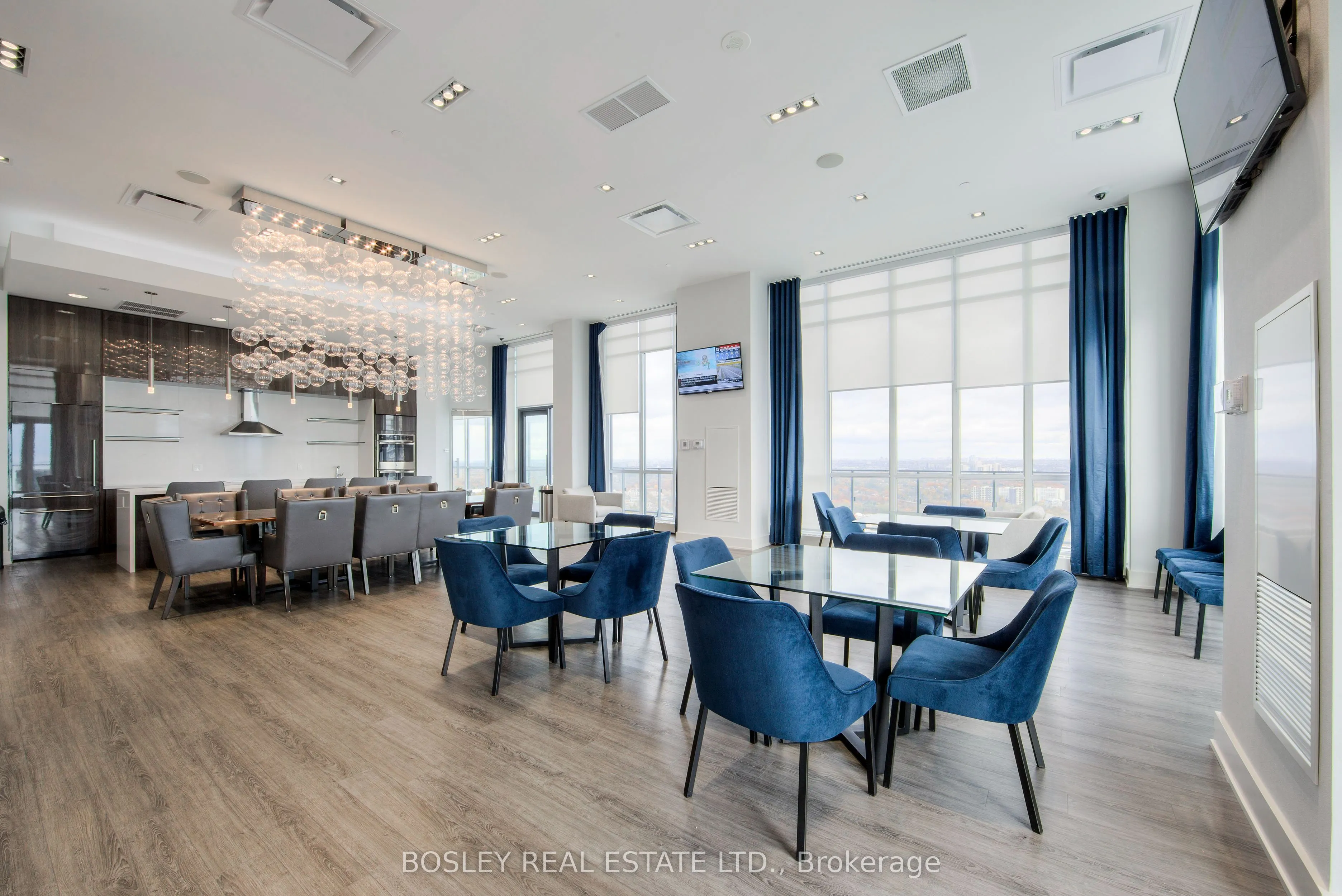 10 Park Lawn Road, #1210