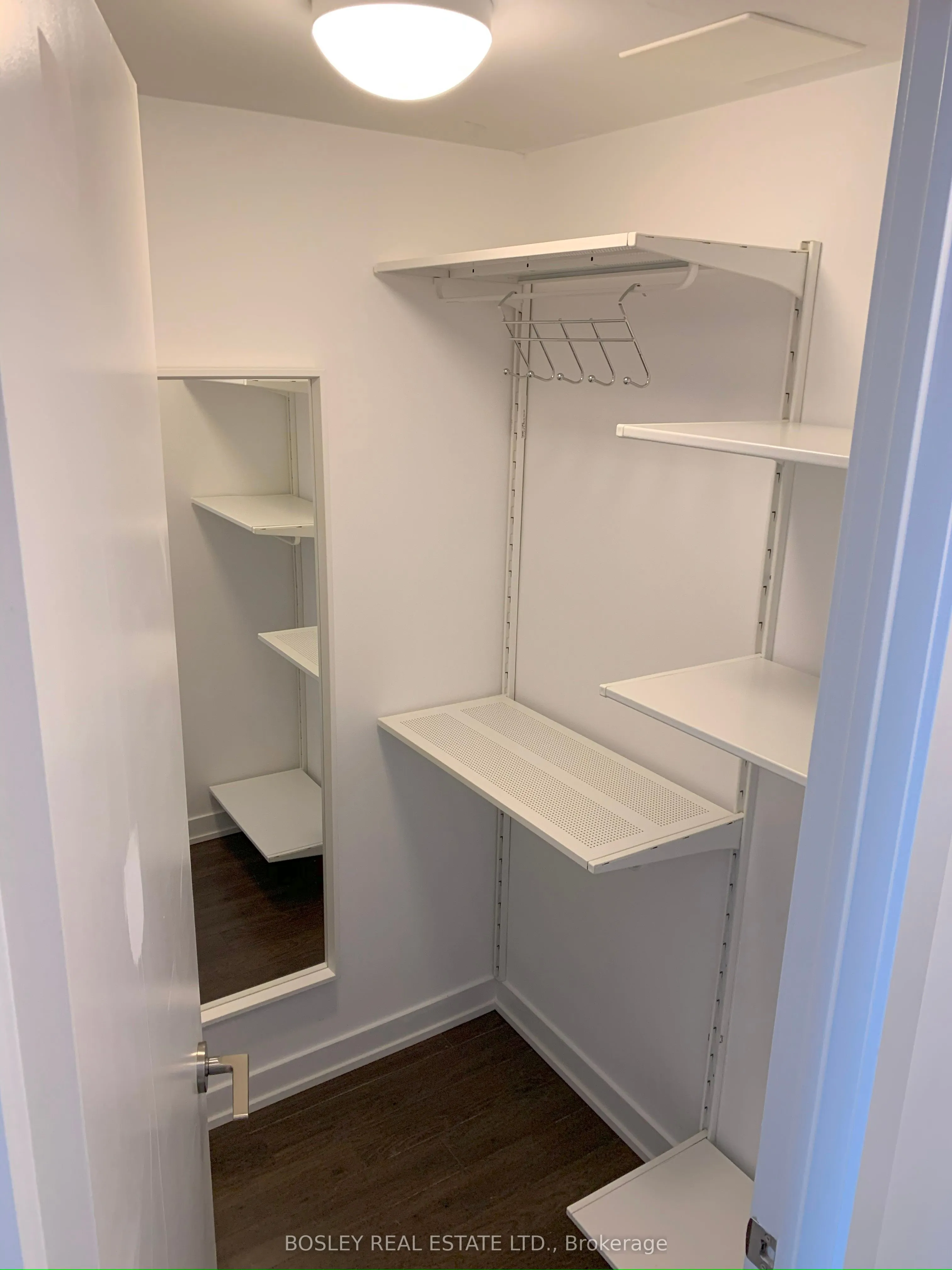 10 Park Lawn Road, #1210