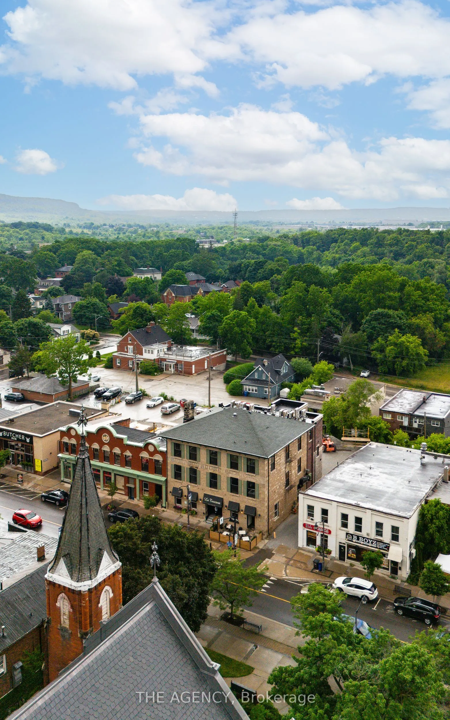 163 Main Street E, #301