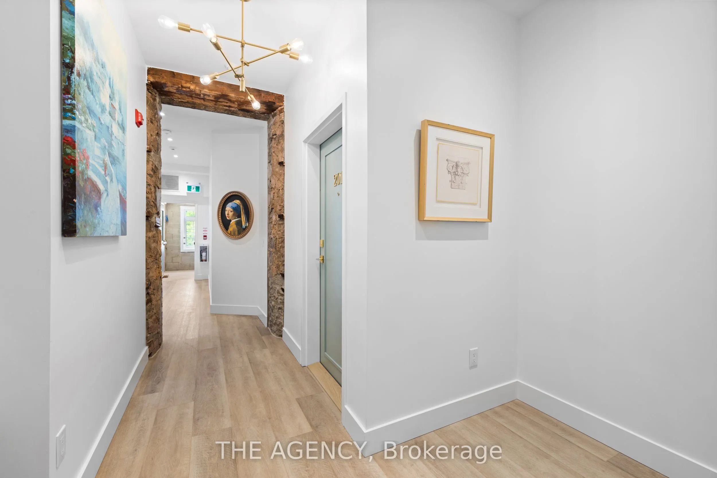 163 Main Street E, #301
