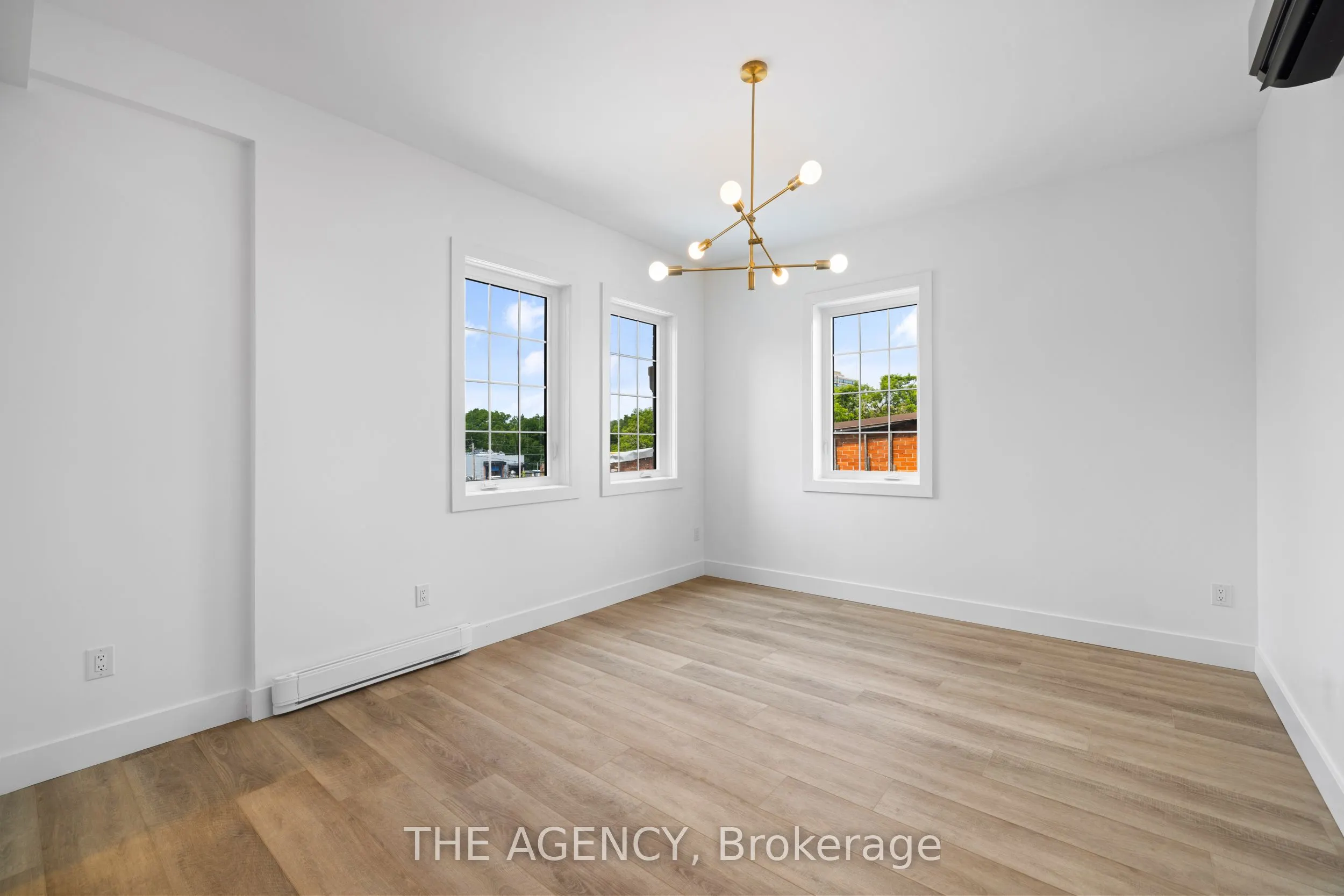 163 Main Street E, #301