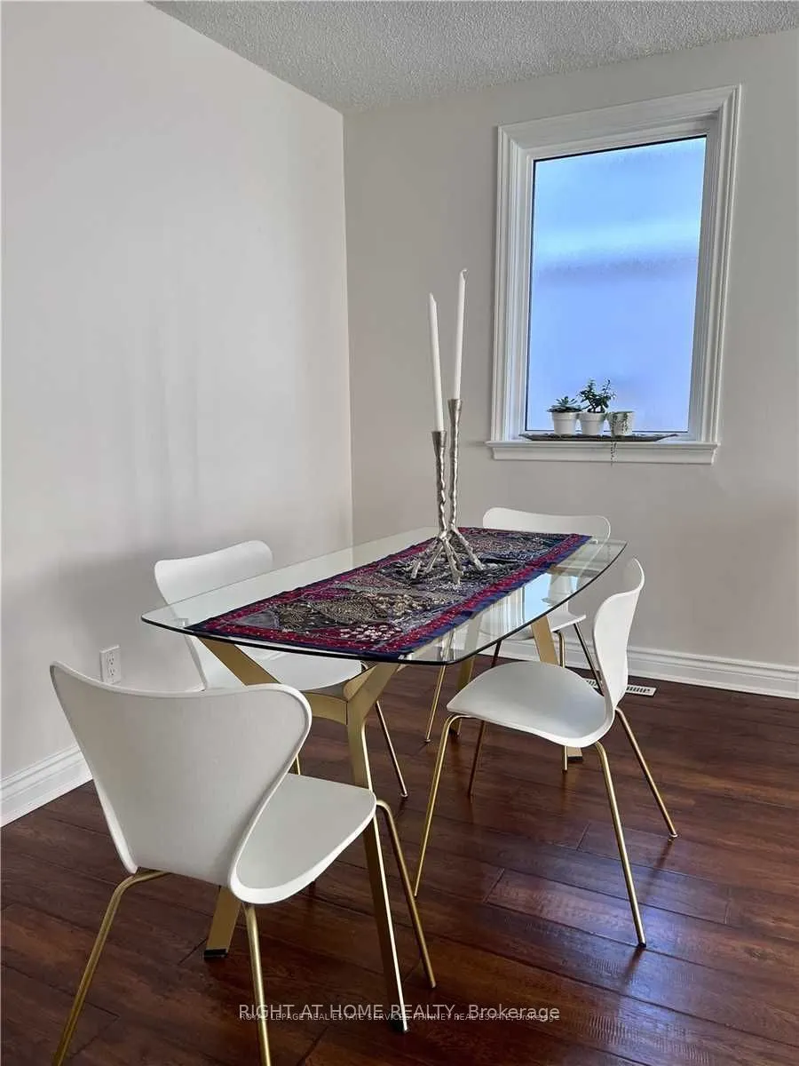 71 Mississauga Road N
