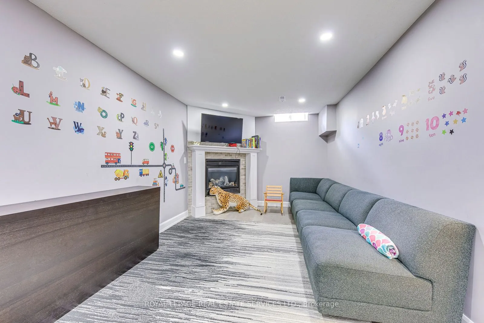 7180 Danton Promenade