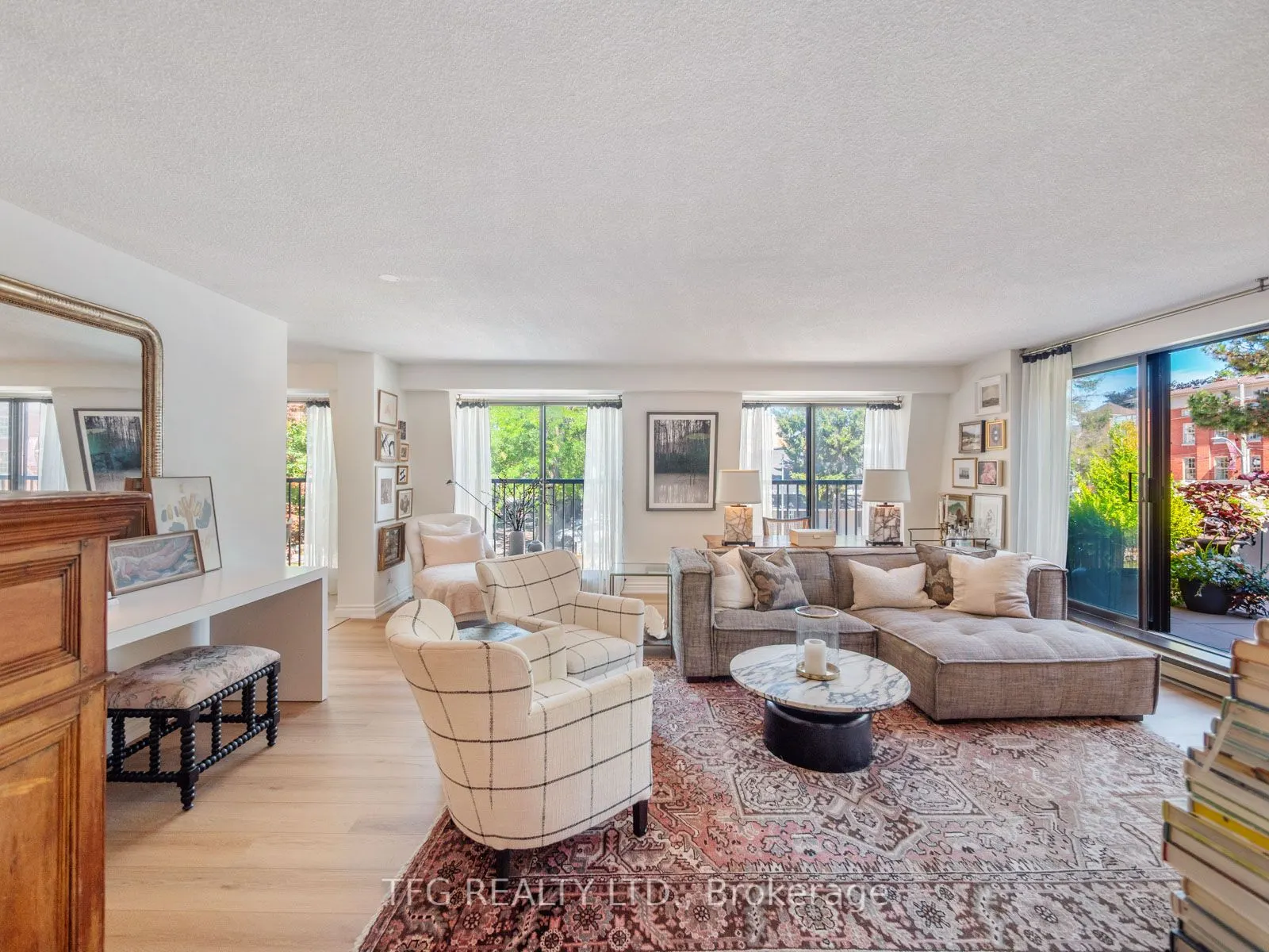 100 Lakeshore Road E, #610