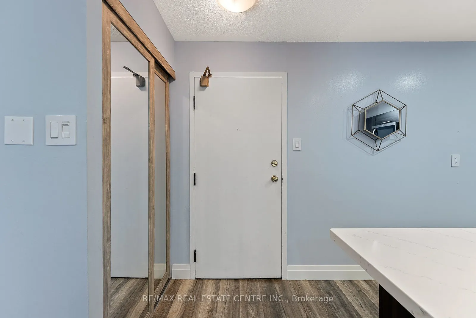 4205 Shipp Drive, #104