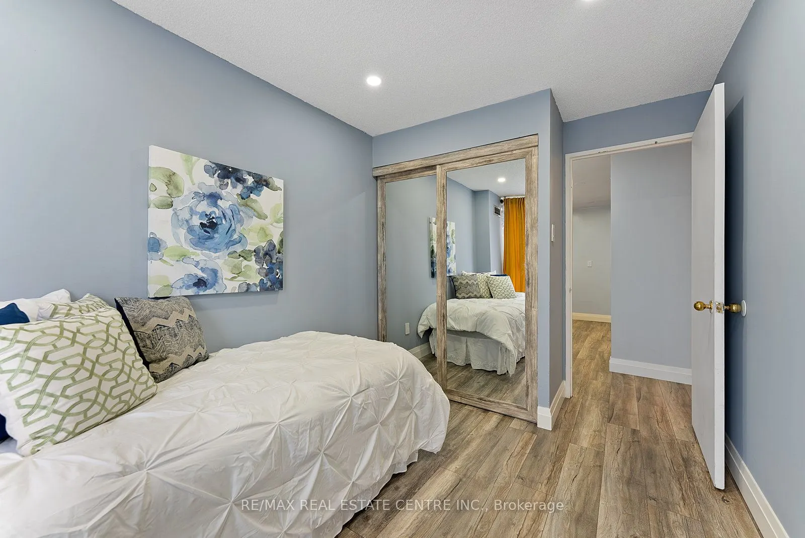 4205 Shipp Drive, #104