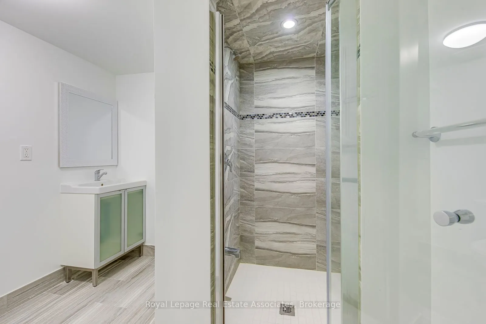 1052 Kelman Court