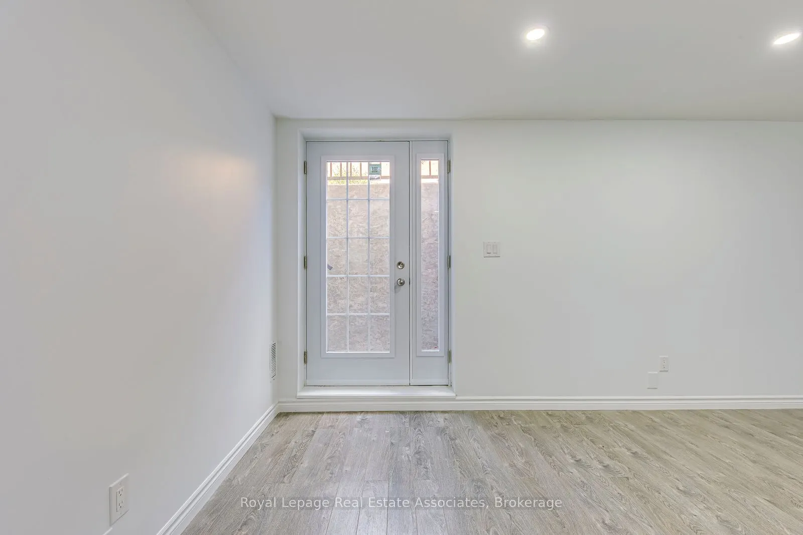 1052 Kelman Court