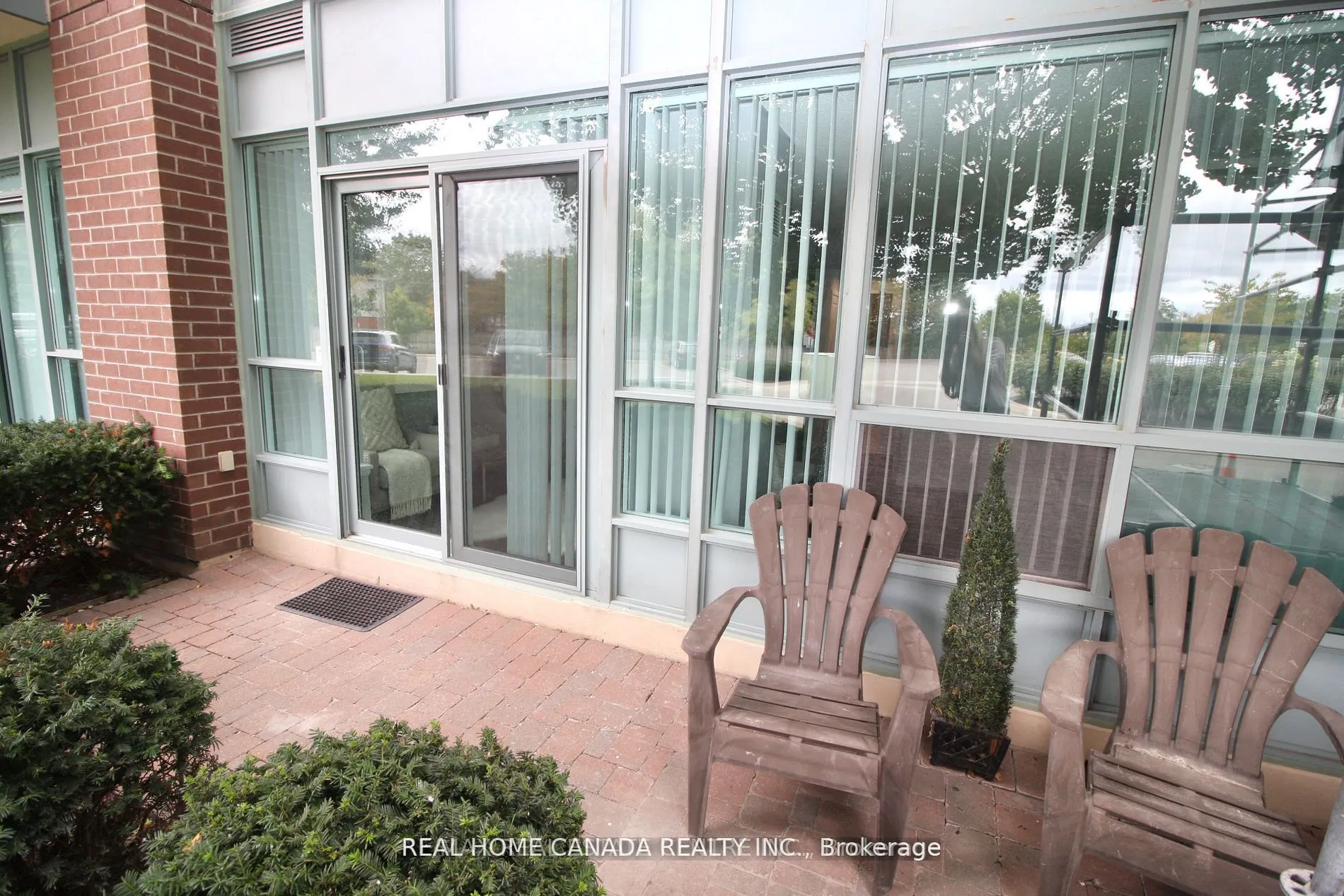 4879 Kimbermount Avenue, #105