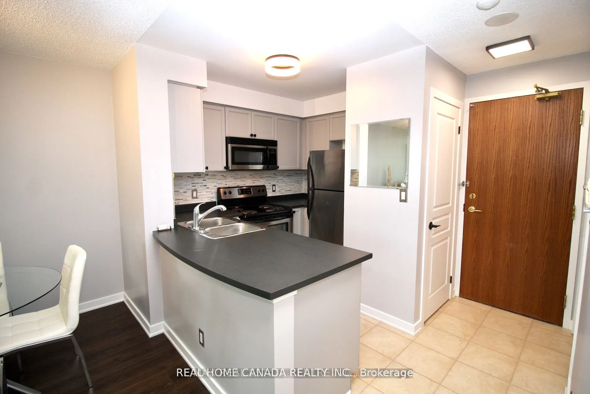 4879 Kimbermount Avenue, #105