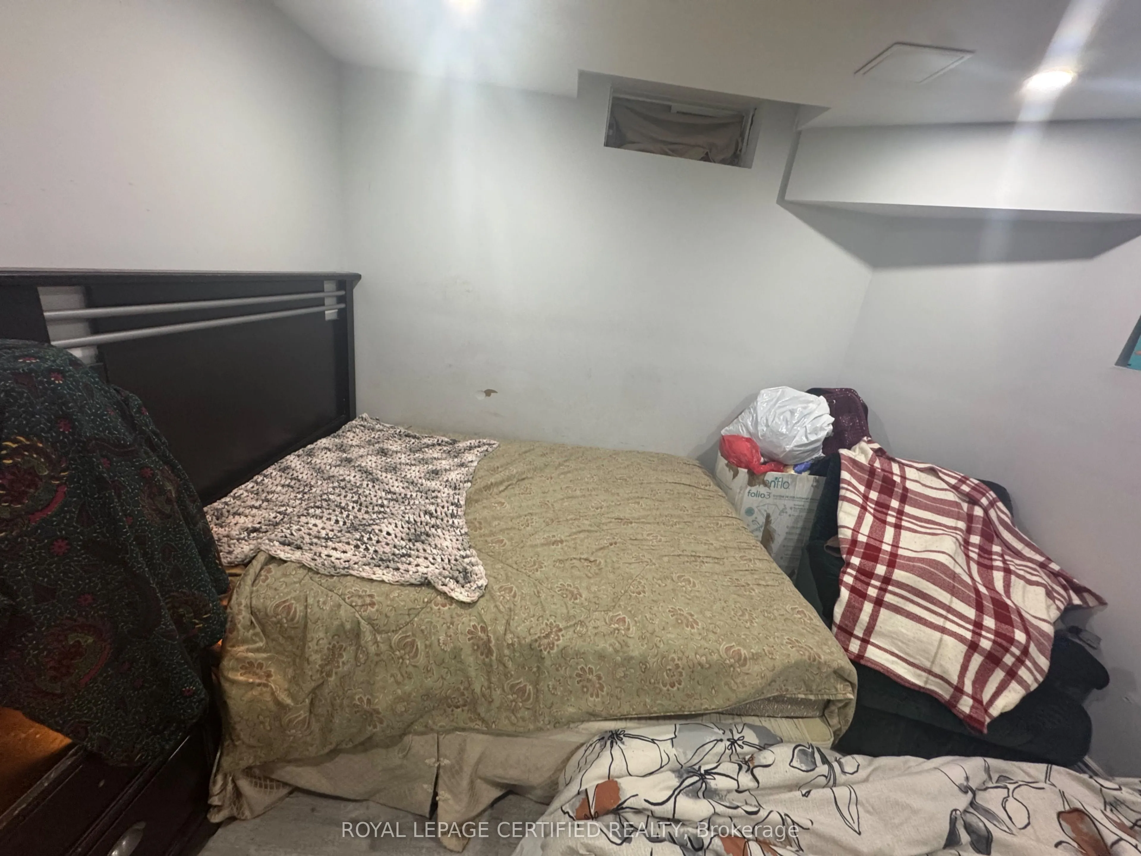 56 Cranberry Crescent S, #Basement