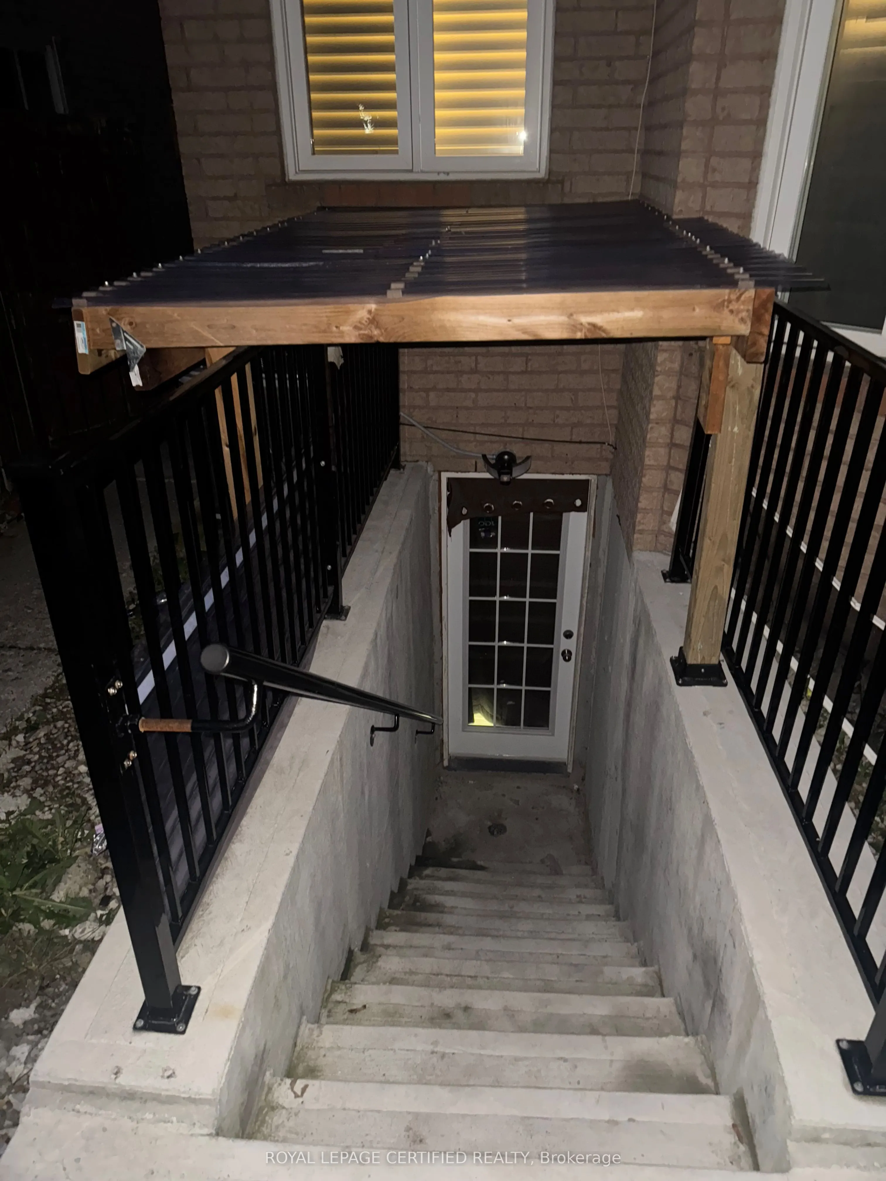 56 Cranberry Crescent S, #Basement