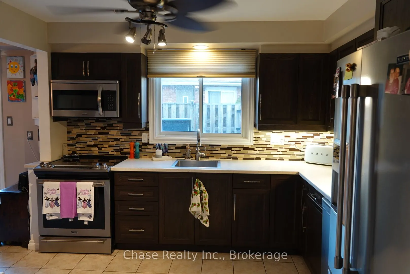 5475 Lakeshore Road, #9