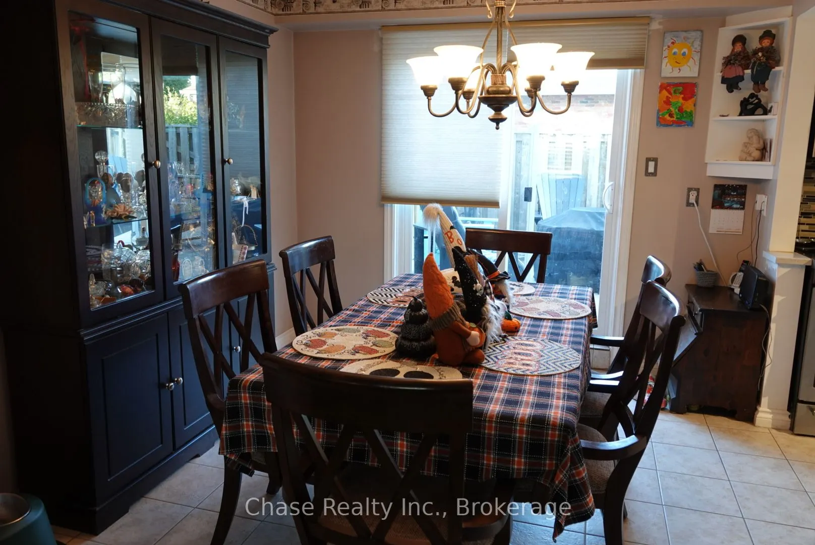 5475 Lakeshore Road, #9
