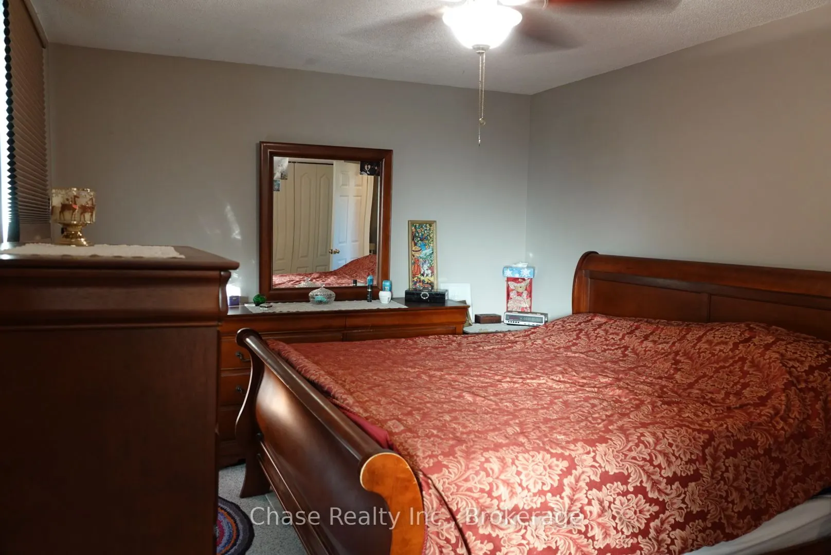 5475 Lakeshore Road, #9