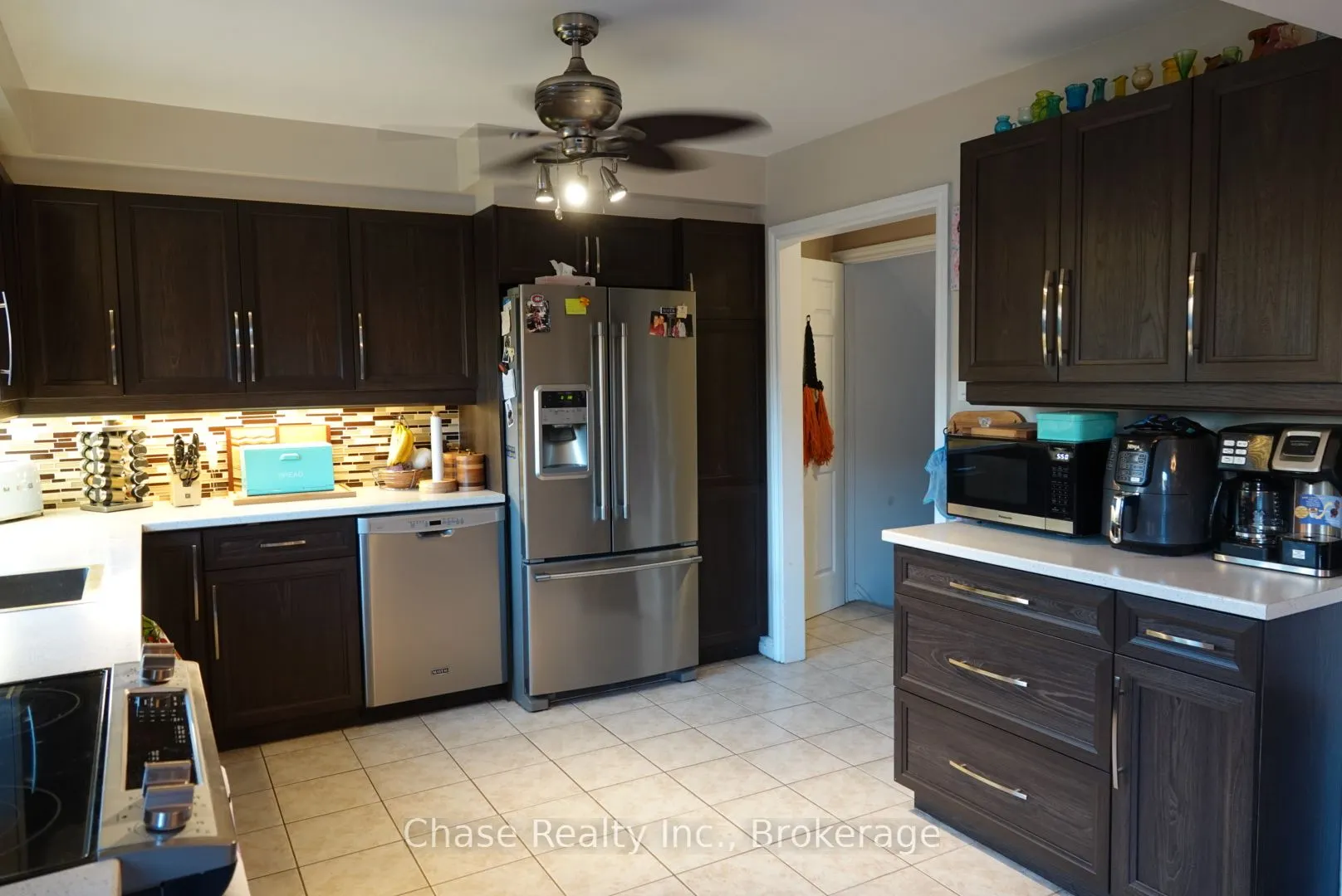 5475 Lakeshore Road, #9