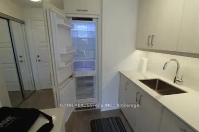 36 Elm Drive, #2001