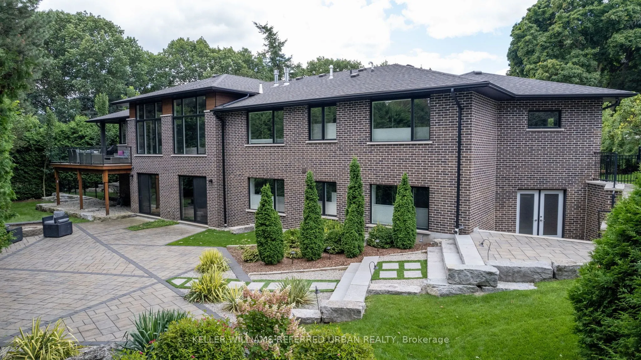 18 Plumbstead Court