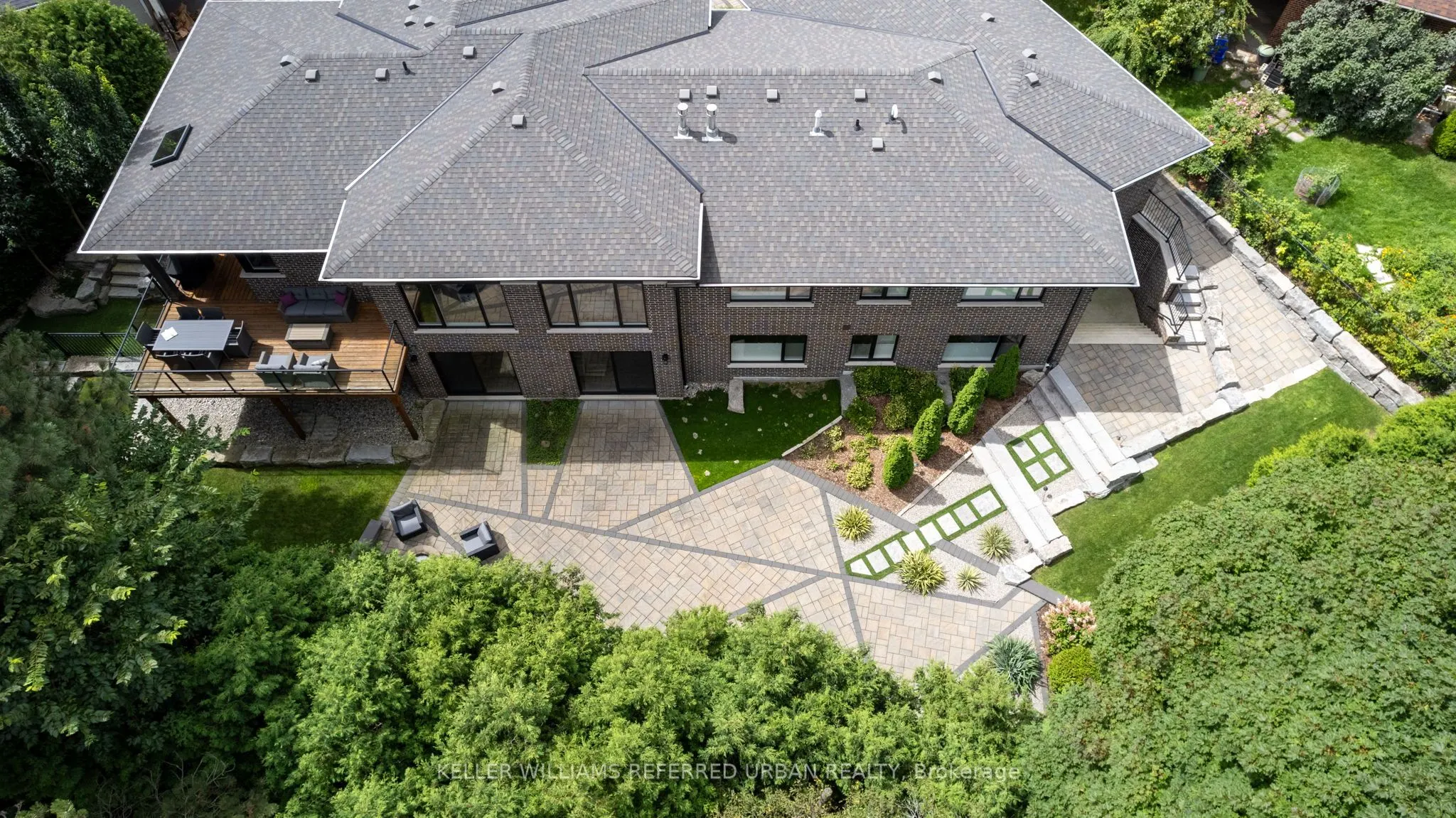 18 Plumbstead Court