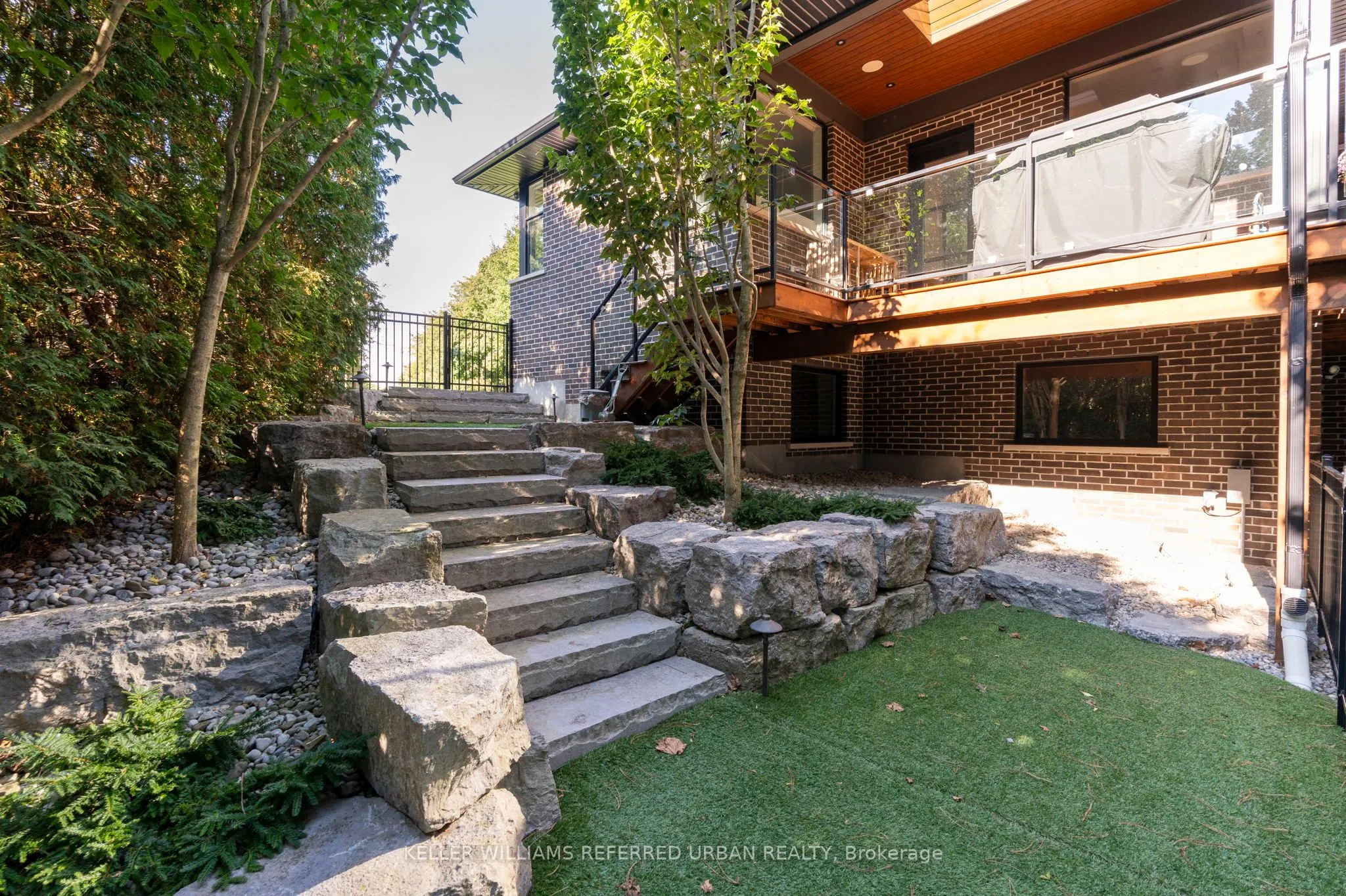 18 Plumbstead Court
