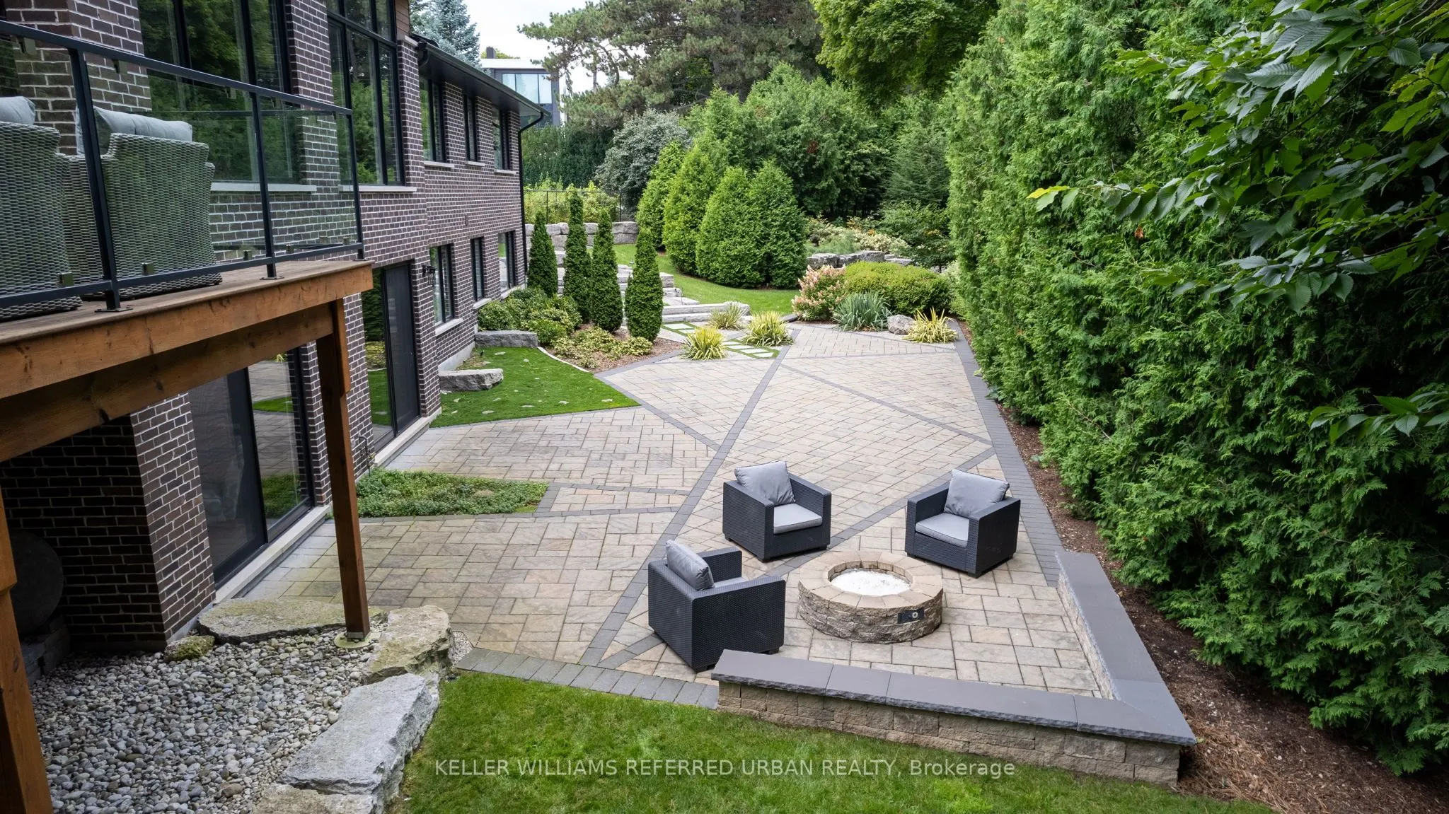 18 Plumbstead Court