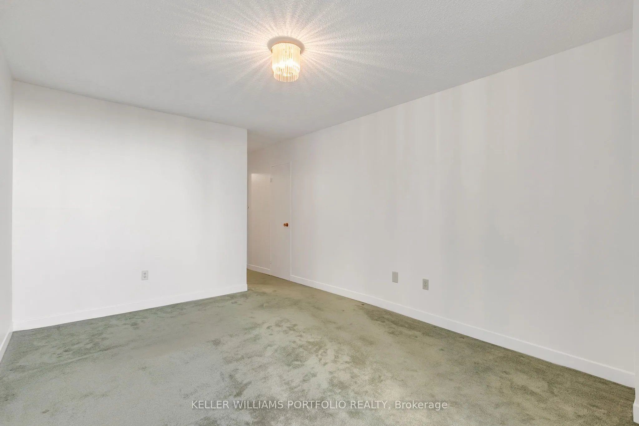 820 Burnhamthorpe Road, #710