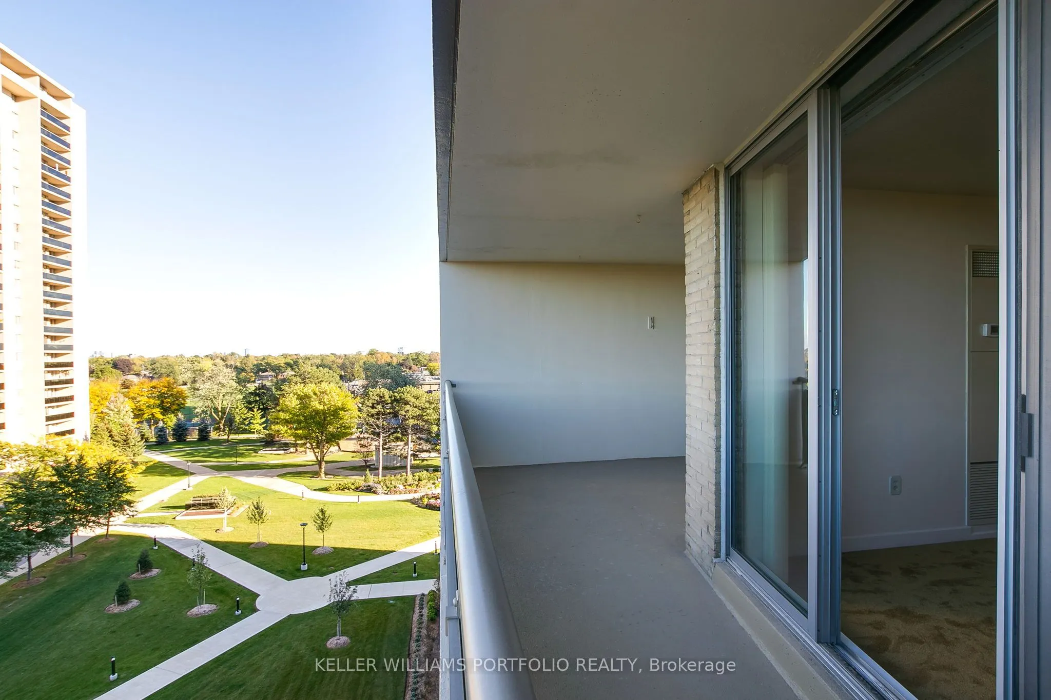 820 Burnhamthorpe Road, #710