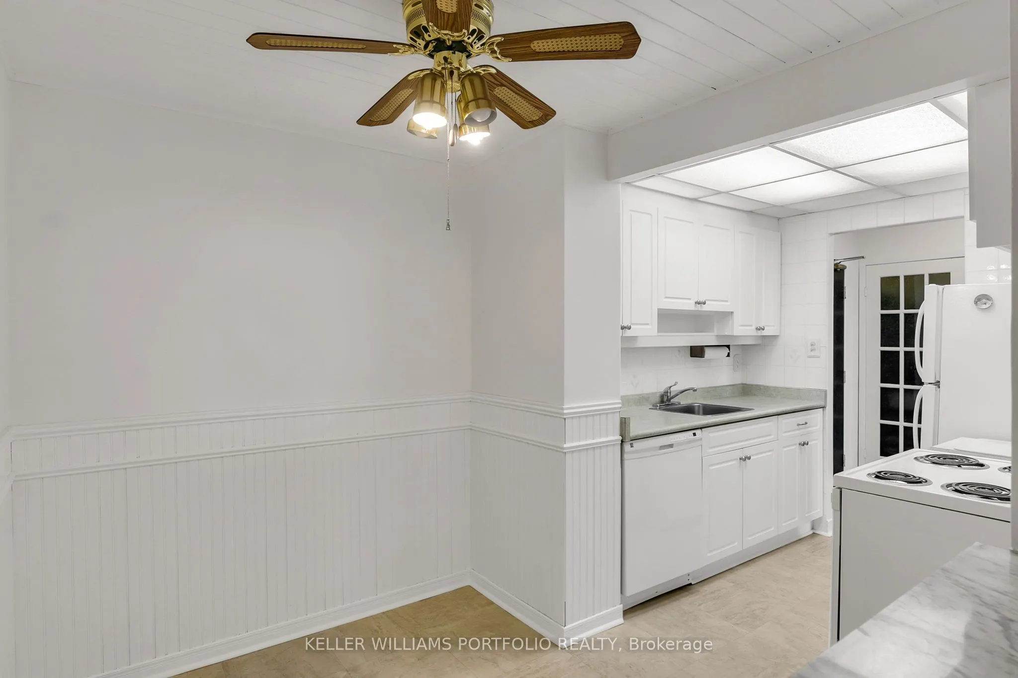 820 Burnhamthorpe Road, #710