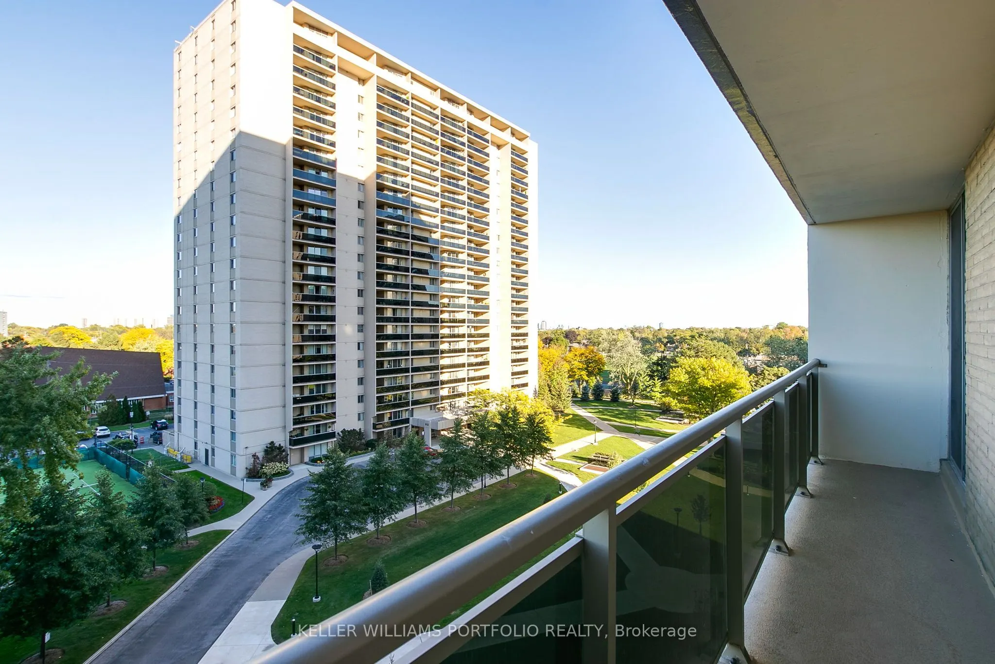 820 Burnhamthorpe Road, #710