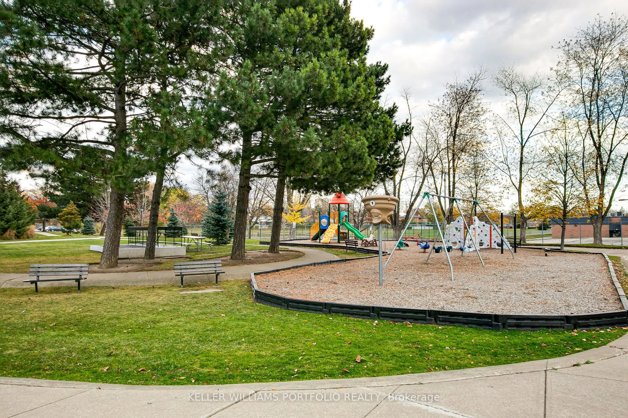 820 Burnhamthorpe Road, #710