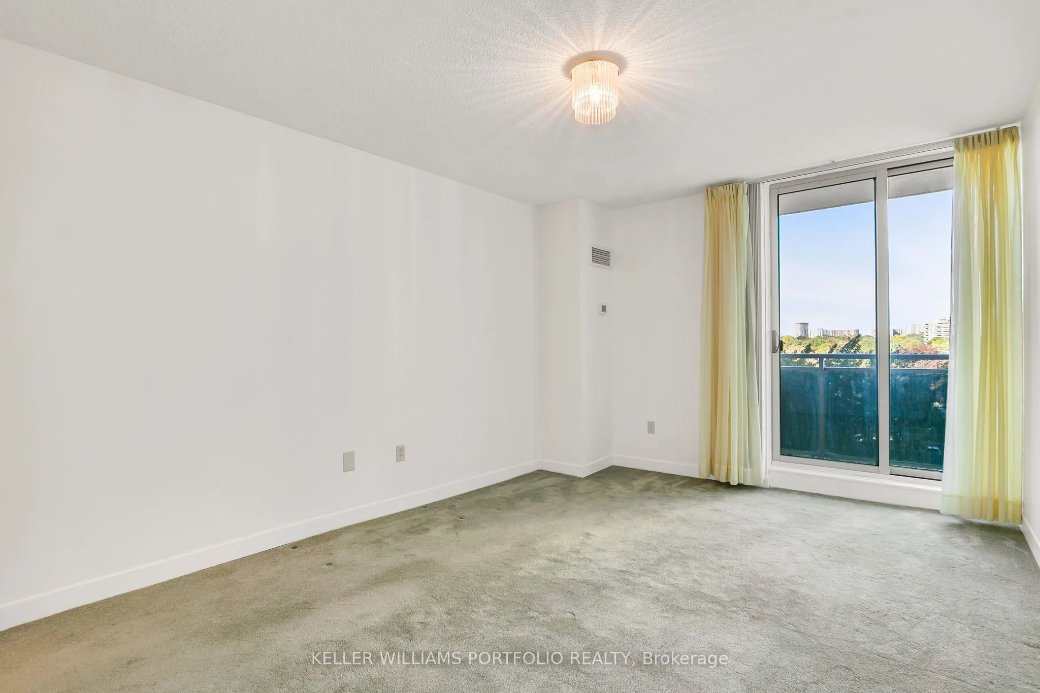 820 Burnhamthorpe Road, #710