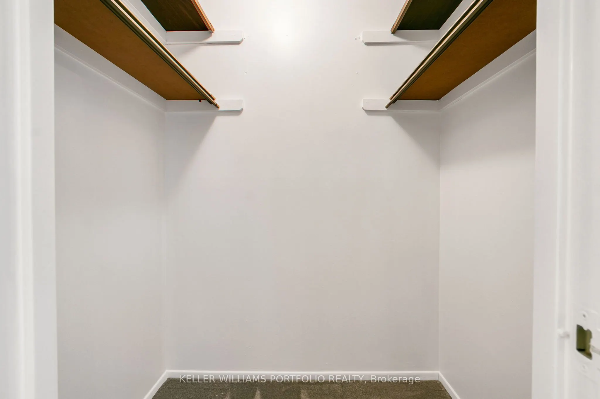 820 Burnhamthorpe Road, #710