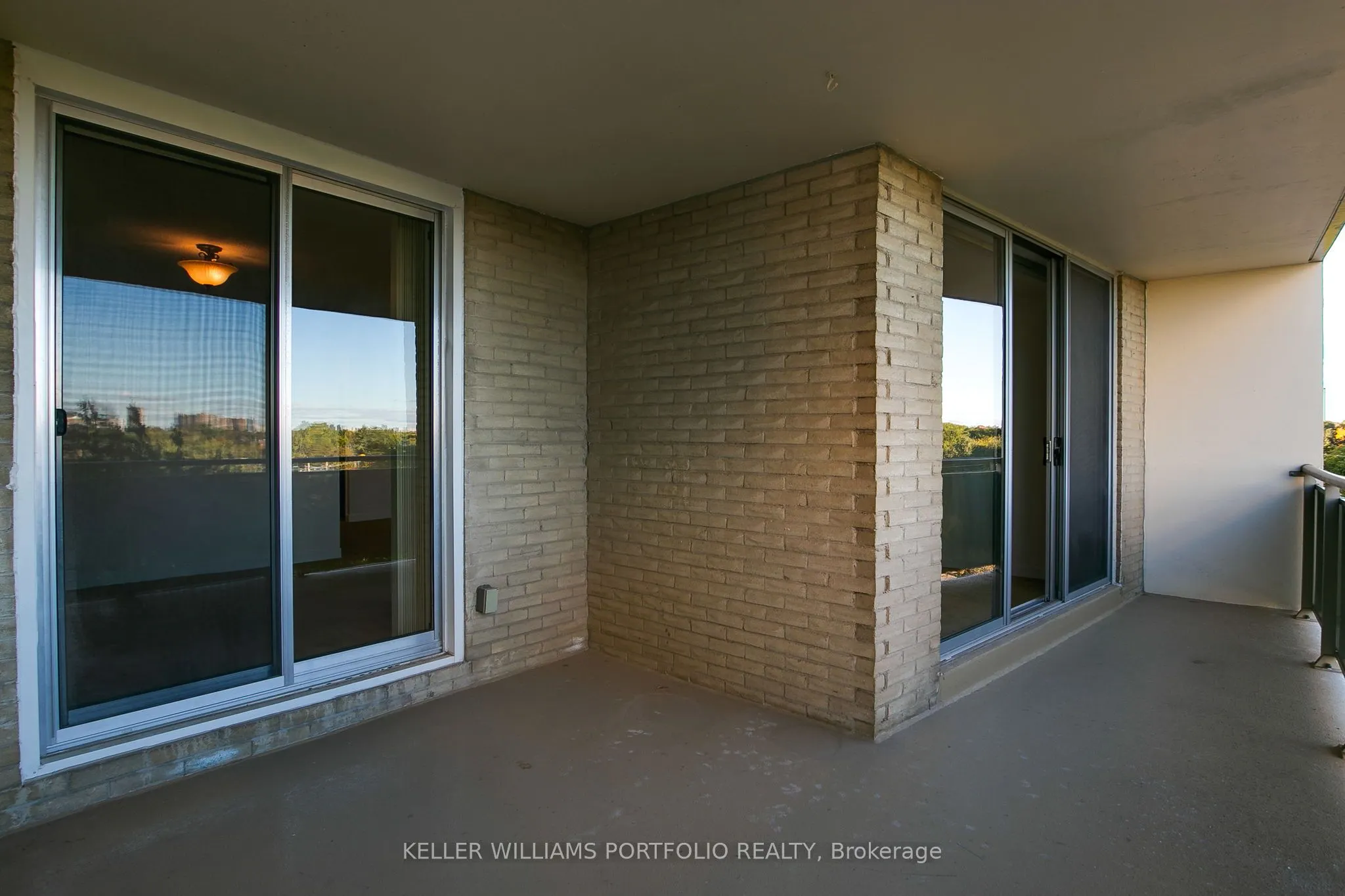 820 Burnhamthorpe Road, #710