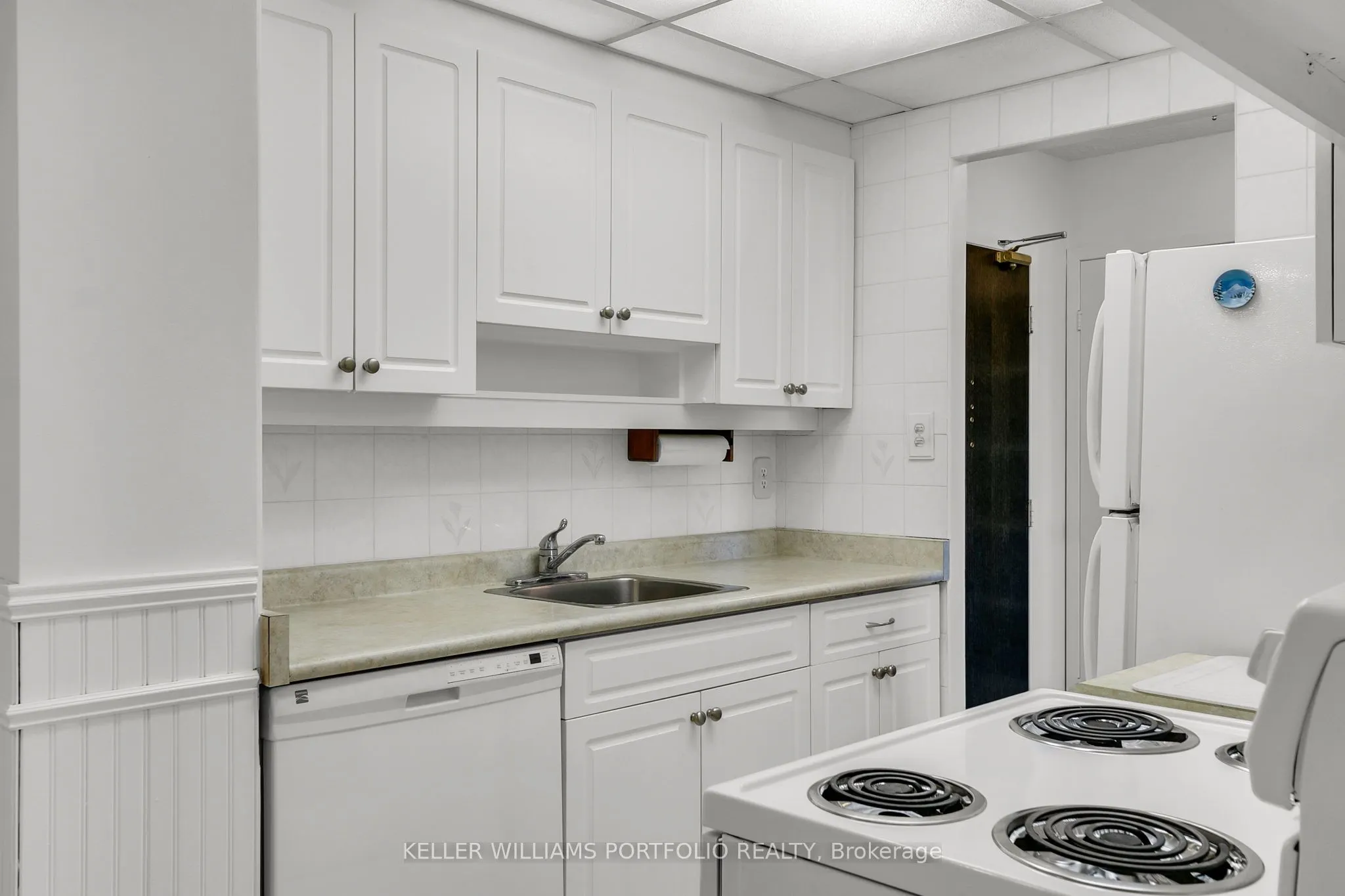 820 Burnhamthorpe Road, #710