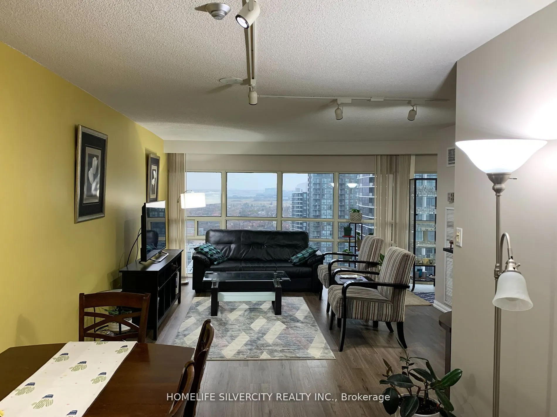 50 Eglinton Avenue W, #2201