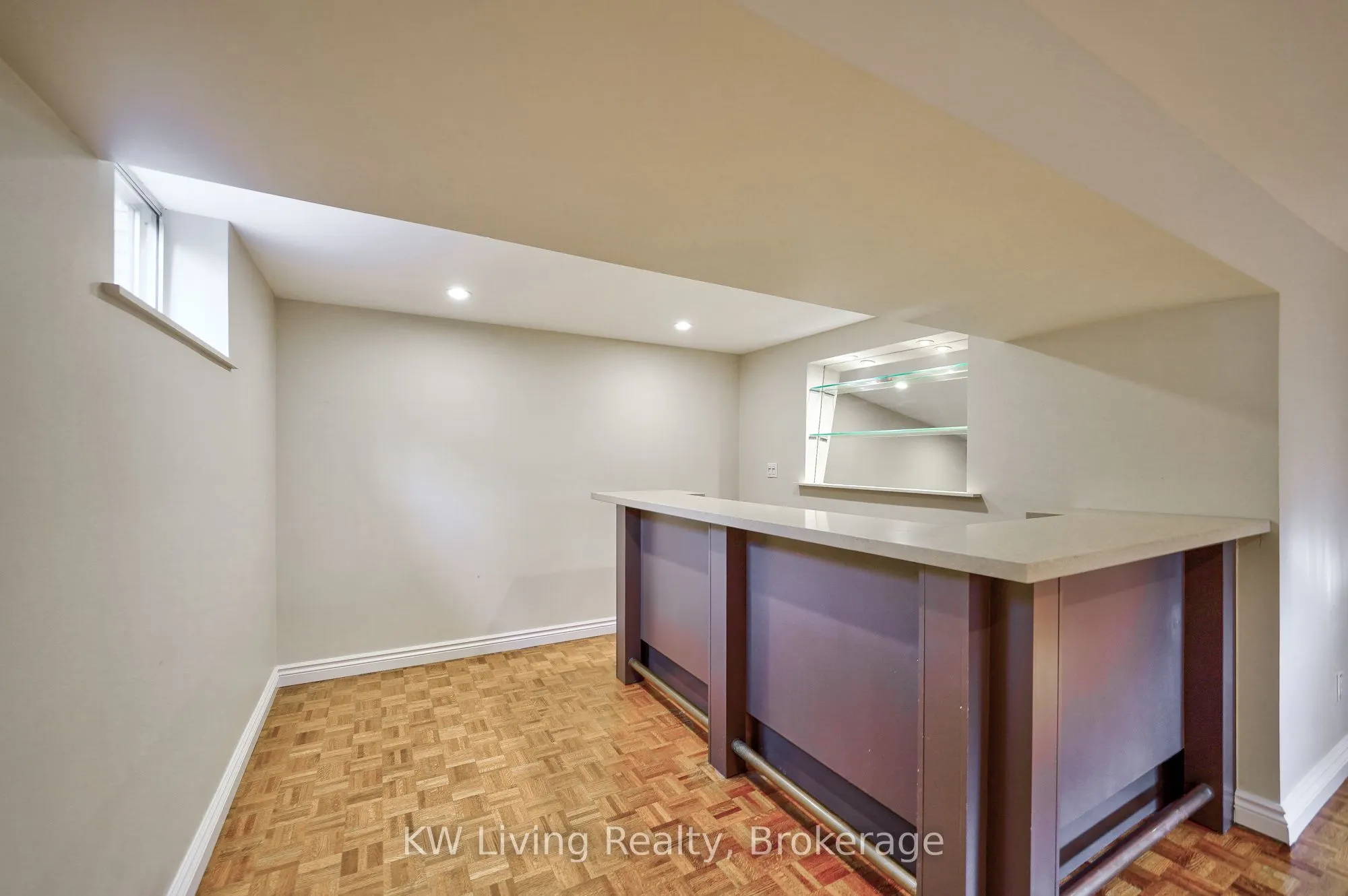 6 Hillavon Drive