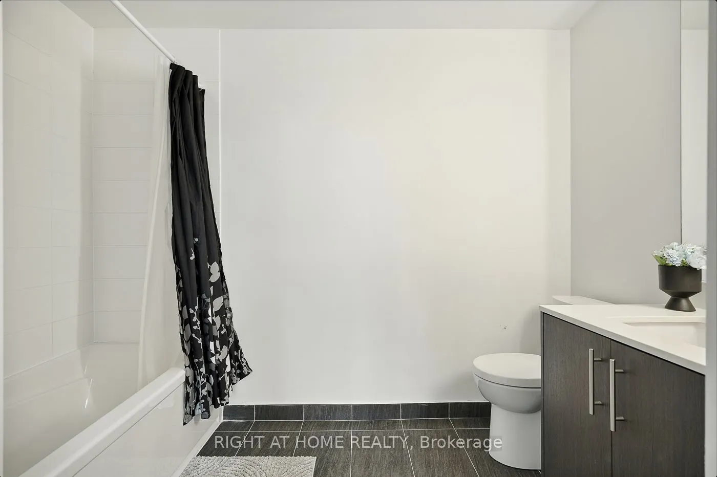 215 Veterans Drive S, #803